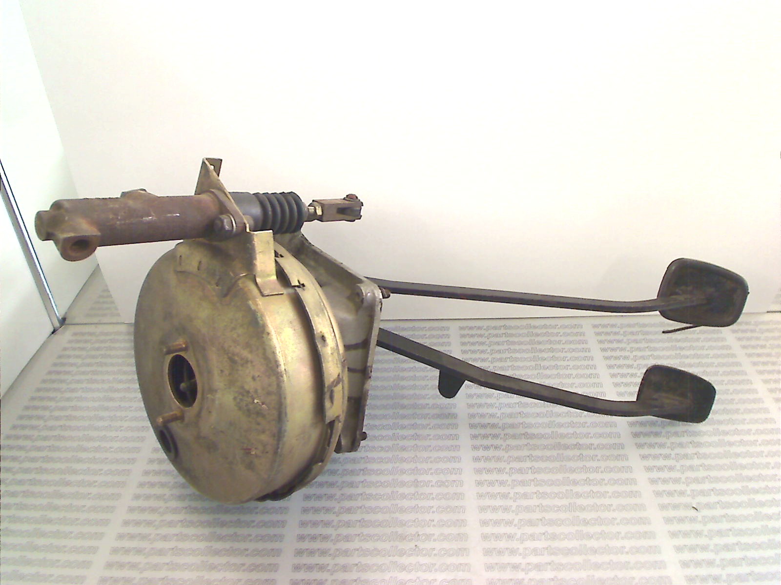 ALFA ROMEO  Brake system code 11825 compatible with: ALFA ROMEO 1300-1600-1750-2000 GT /BERTONE, ALFA ROMEO 1750-2000 BN / 105, ALFA ROMEO GIULIA 105, ALFA ROMEO GIULIA SUPER  105 - additional view