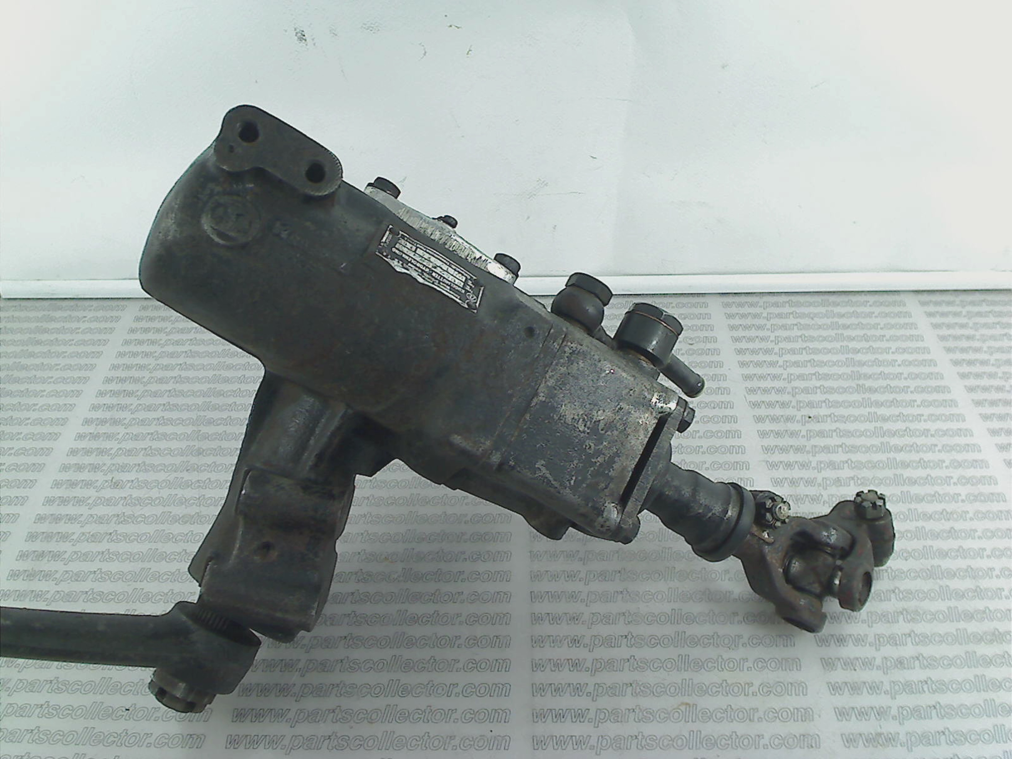 MASERATI 107GS55847  107 GS 55847 Steering and Wheels code 18812 compatible with: MASERATI GHIBLI AM115, MASERATI INDY AM116, MASERATI MEXICO AM112, MASERATI QUATTROPORTE AM107 - detail view