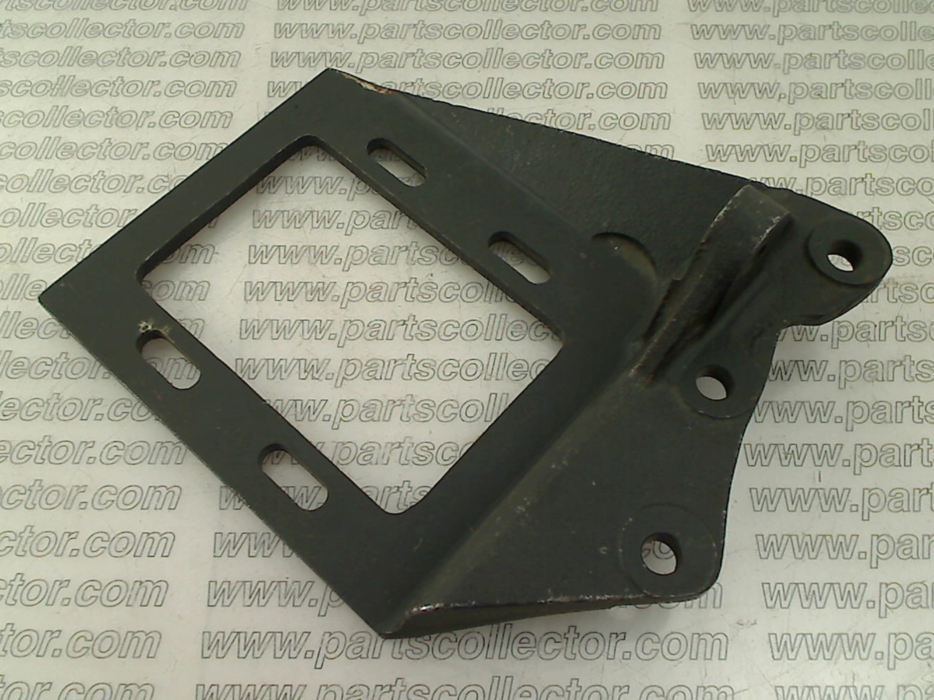 MASERATI 105 A  GI 69090 Engine code 18300 compatible with: MASERATI GHIBLI AM115, MASERATI INDY AM116 - detail view