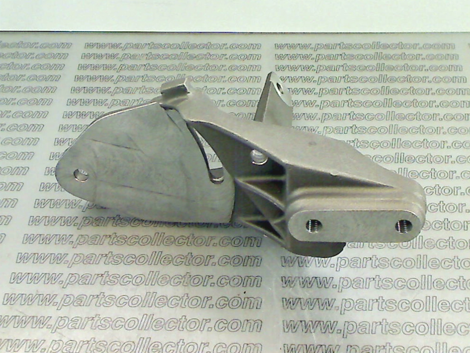 MASERATI 311053347 - 317853368 Steering and Wheels code 11925 compatible with: MASERATI BITURBO, MASERATI GHIBLI V6, MASERATI KARIF, MASERATI QUATTROPORTE III AM330