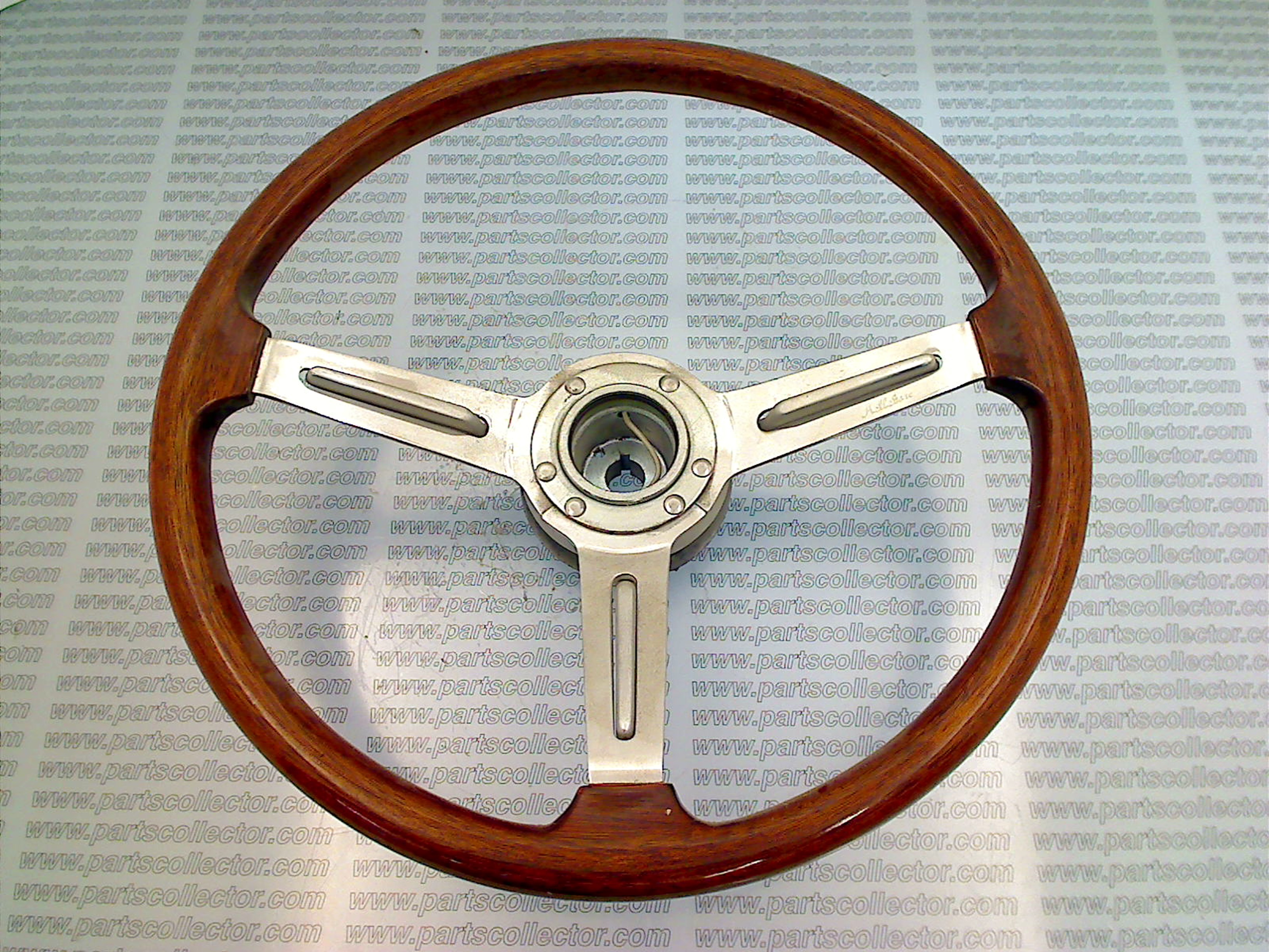 HELLEBORE  Steering and Wheels code 52 compatible with: ALFA ROMEO 1300-1600-1750-2000 GT /BERTONE