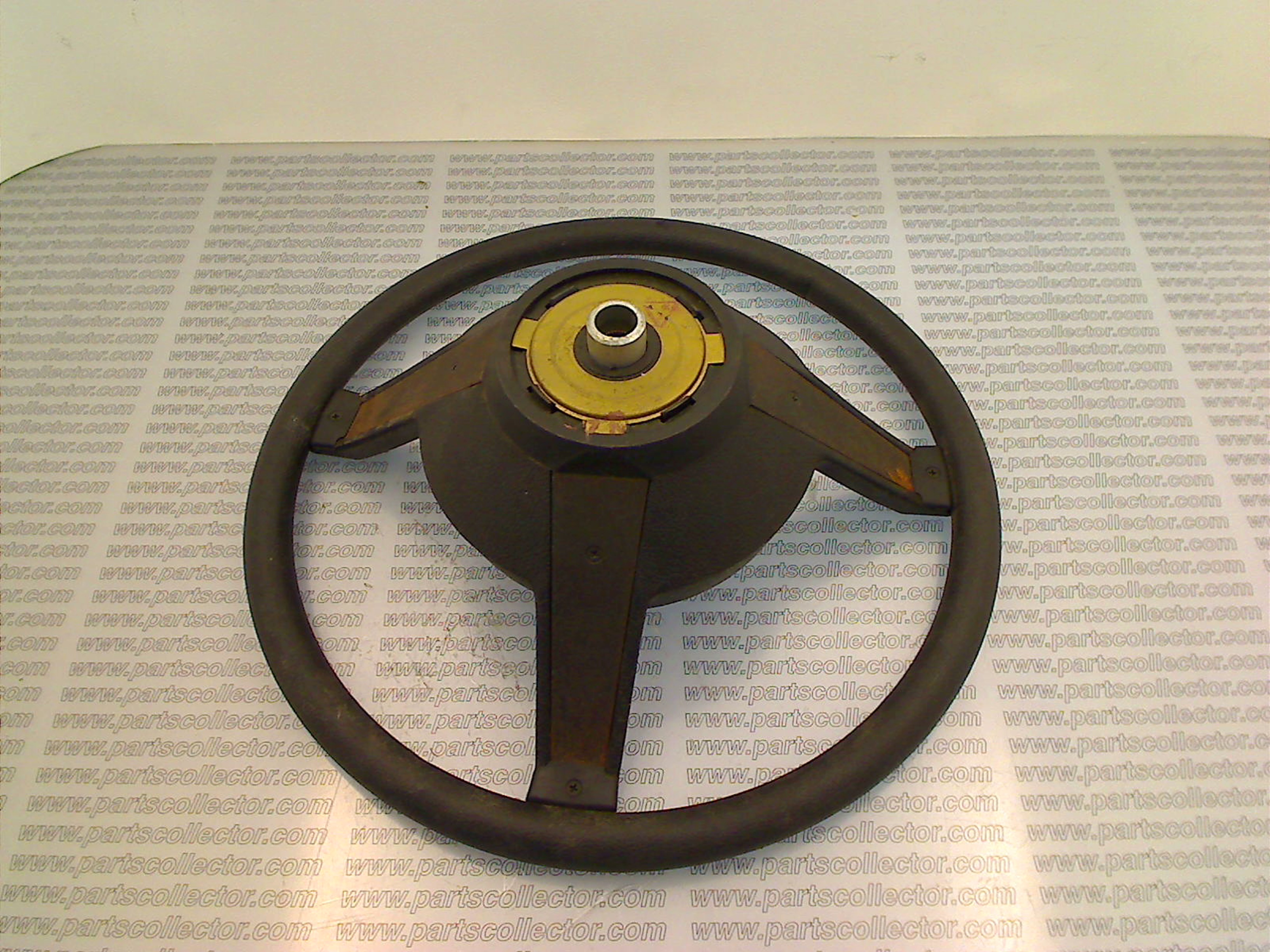 ALFA ROMEO  Steering and Wheels code 16132 compatible with: ALFA ROMEO ALFETTA 116 - additional view
