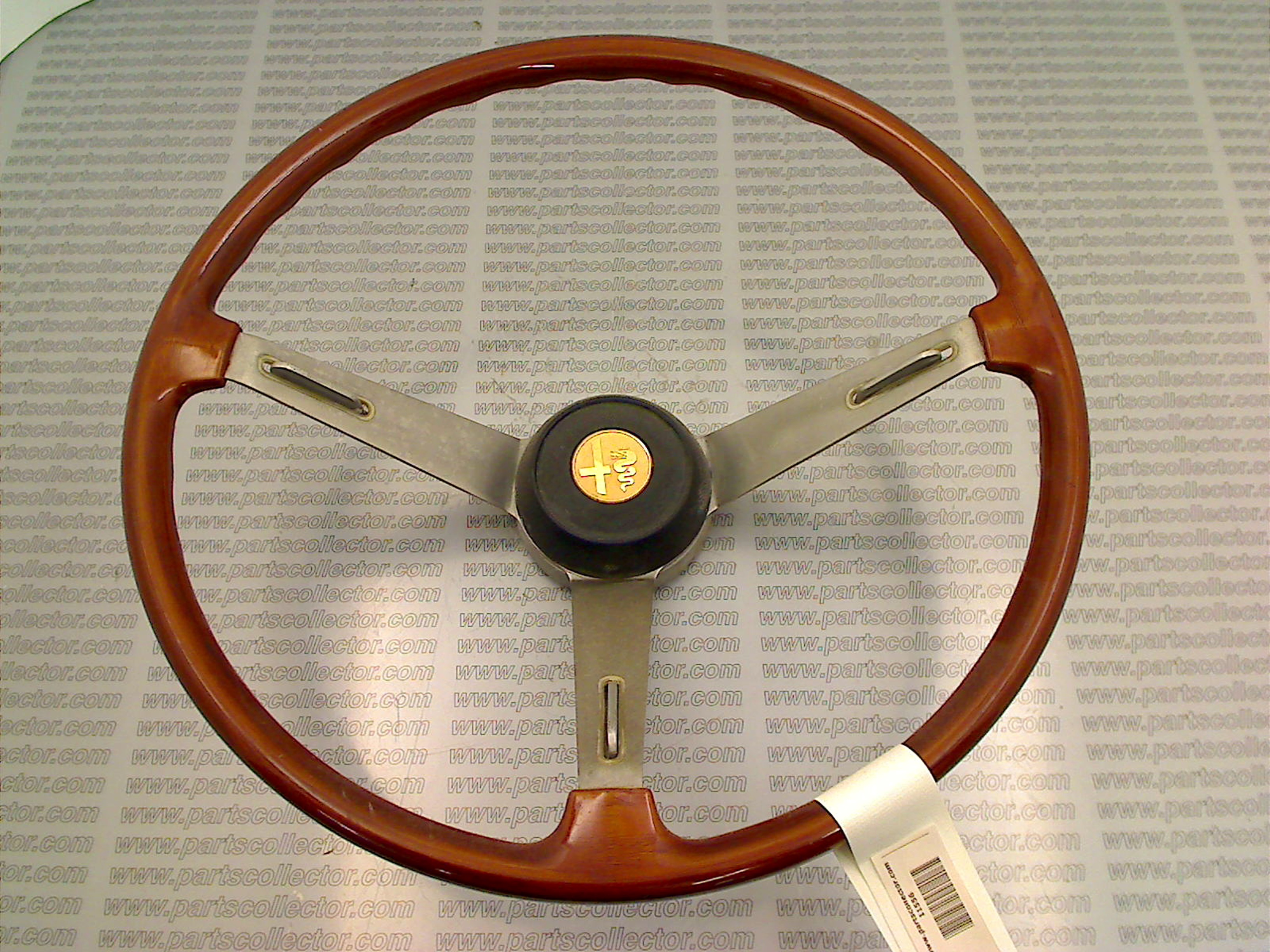 ALFA ROMEO  Steering and Wheels code 11556 compatible with: ALFA ROMEO ALFA ROMEO, ALFA ROMEO DUETTO SPIDER 105