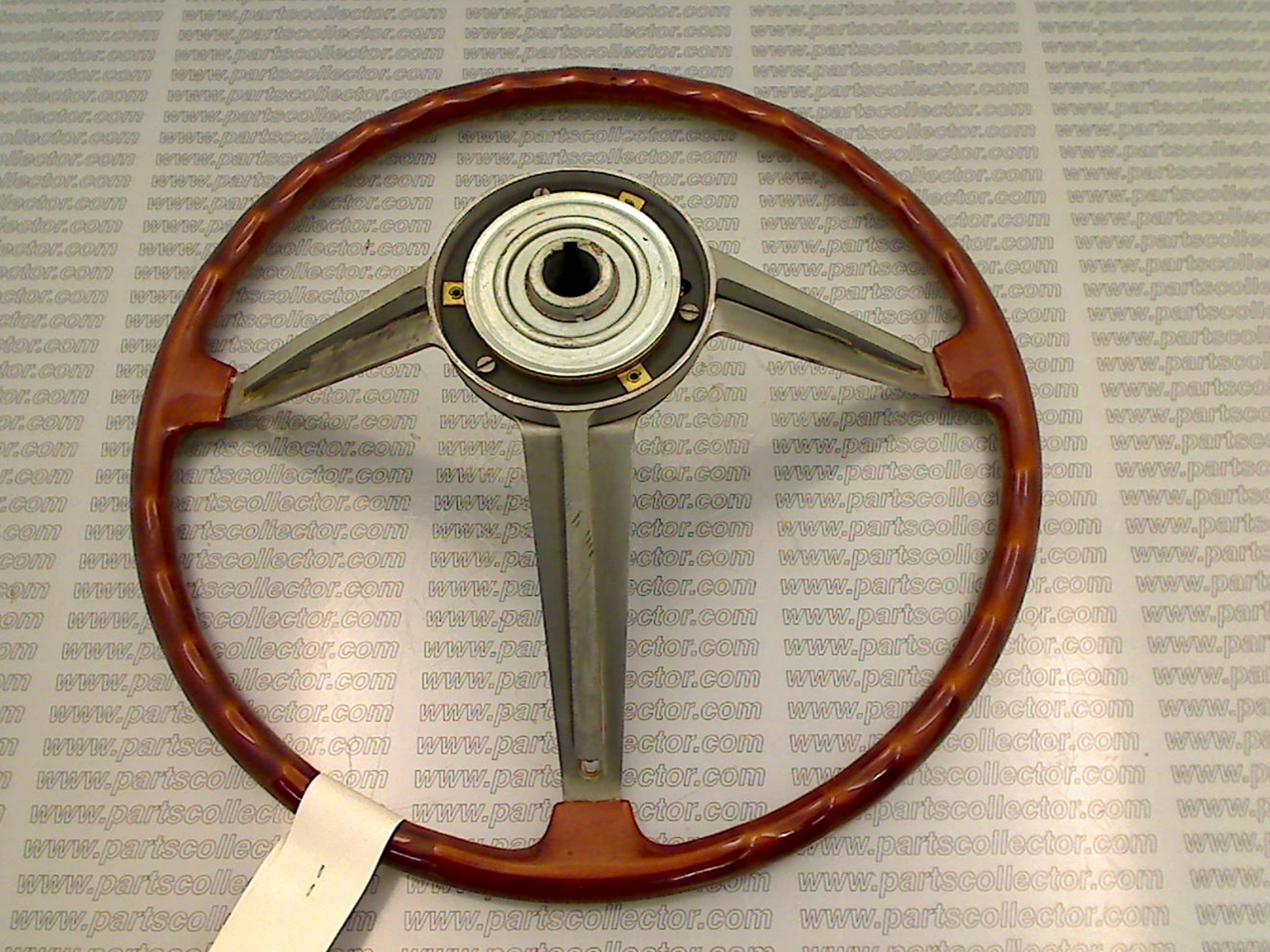 ALFA ROMEO  Steering and Wheels code 11556 compatible with: ALFA ROMEO ALFA ROMEO, ALFA ROMEO DUETTO SPIDER 105 - additional view
