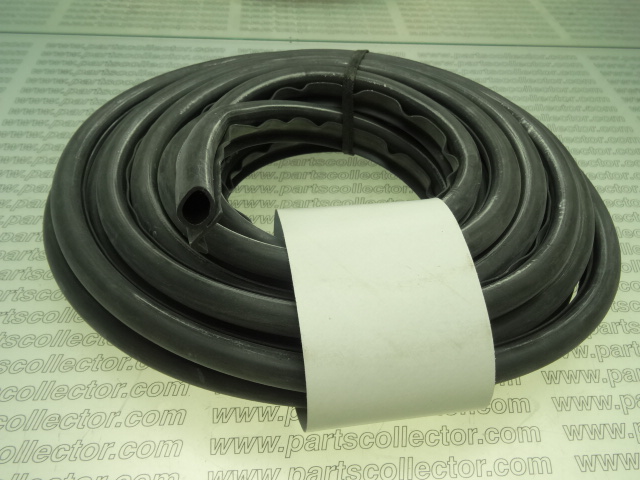 RH/LH OPENING DOOR RUBBER SEAL