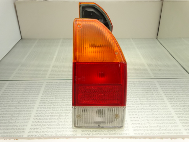 RH TAIL LIGHT