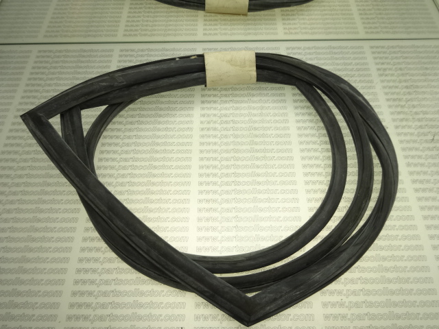 WINDSCREEN GASKET