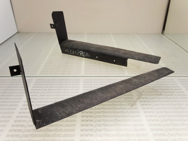 R.H. REAR LIGHT PROTECTION