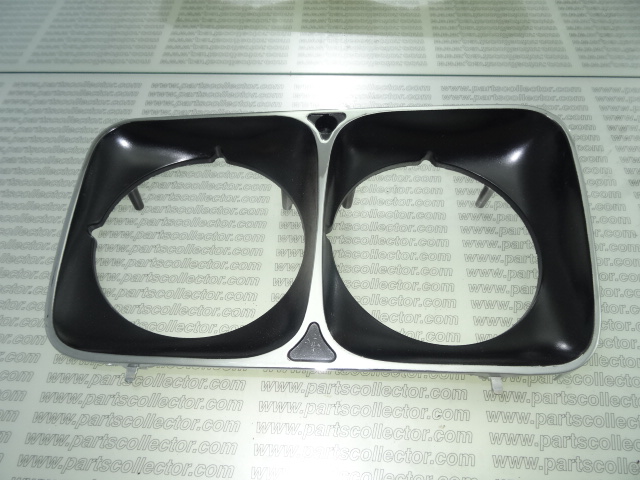 RH HEADLAMP RIM