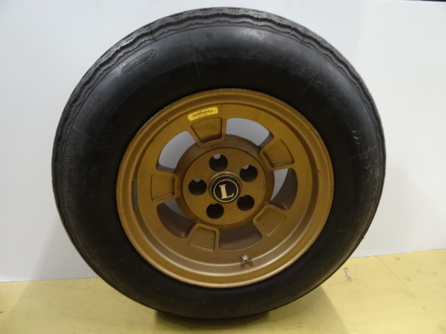 FRONT WHEEL WITH TYRE 7,5 X 14