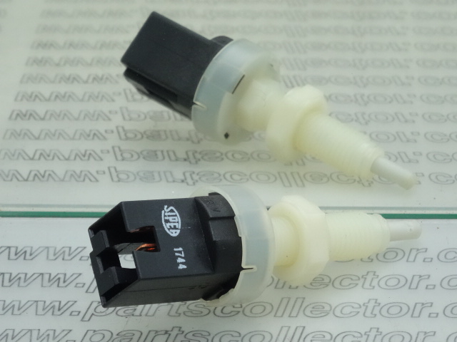  CLUTCH PEDAL SWITCH