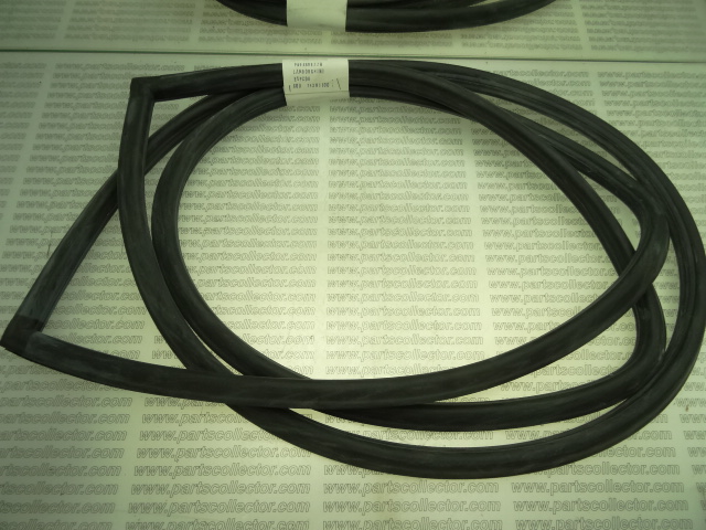 WINDSCREEN RUBBER SEAL