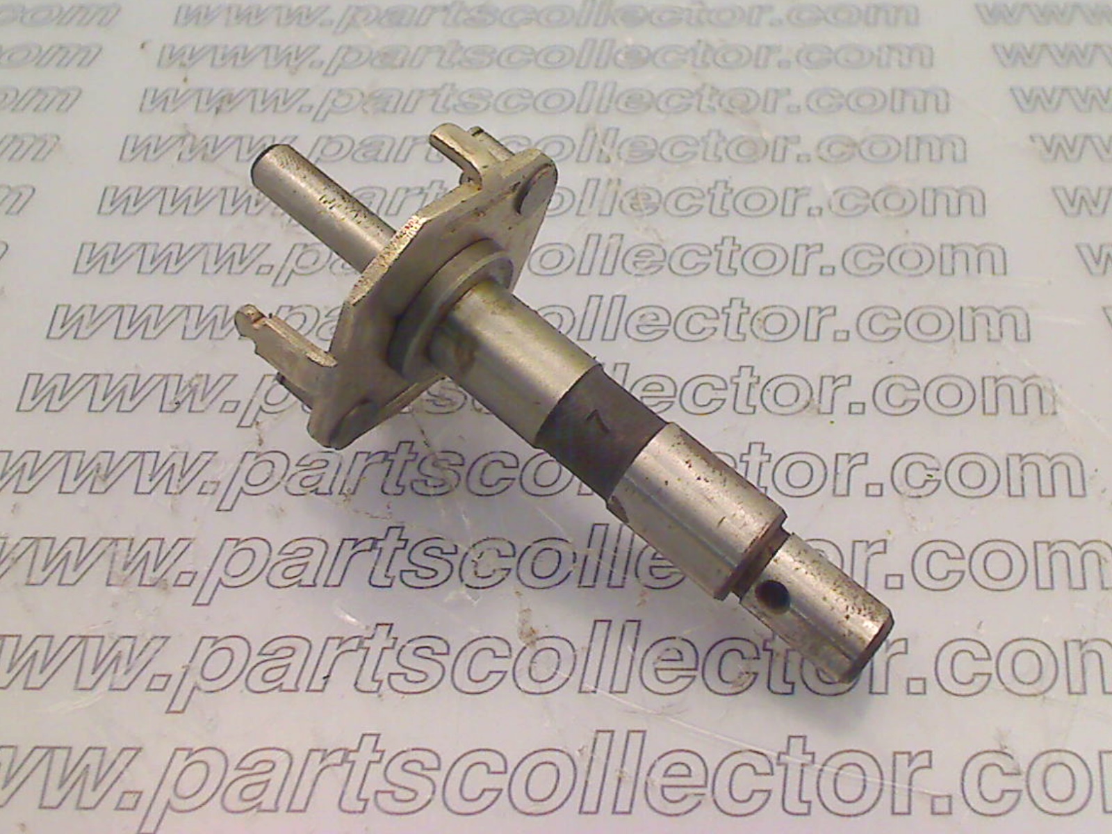 DISTRIBUTOR SHAFT