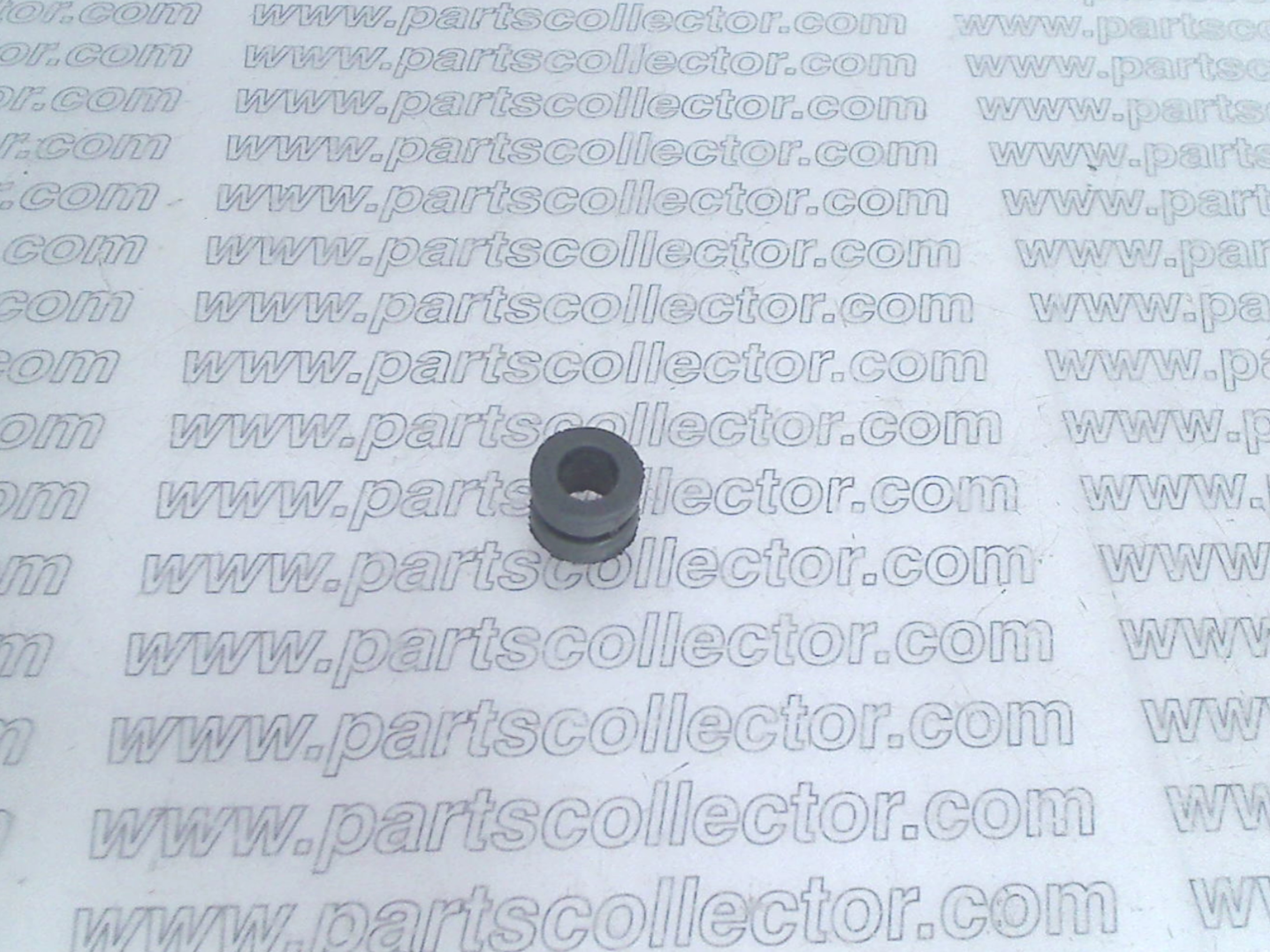 EXPANSION TANK FASTENING RUBBER RING