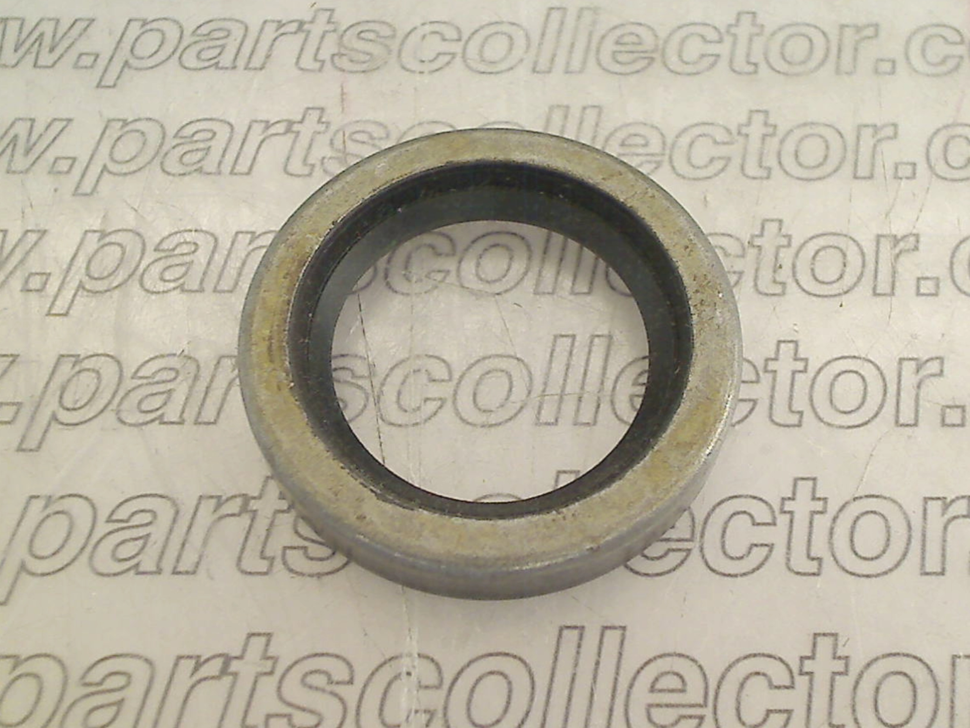 STEERING BOX SEAL RING