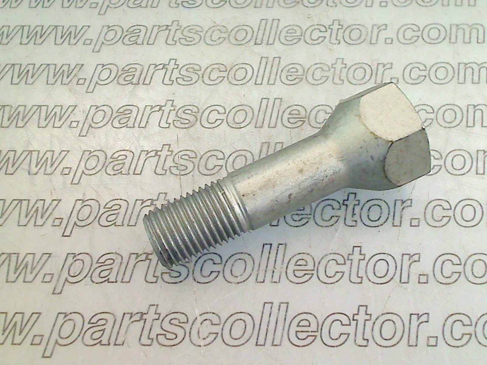 FRONT WHEEL BOLT