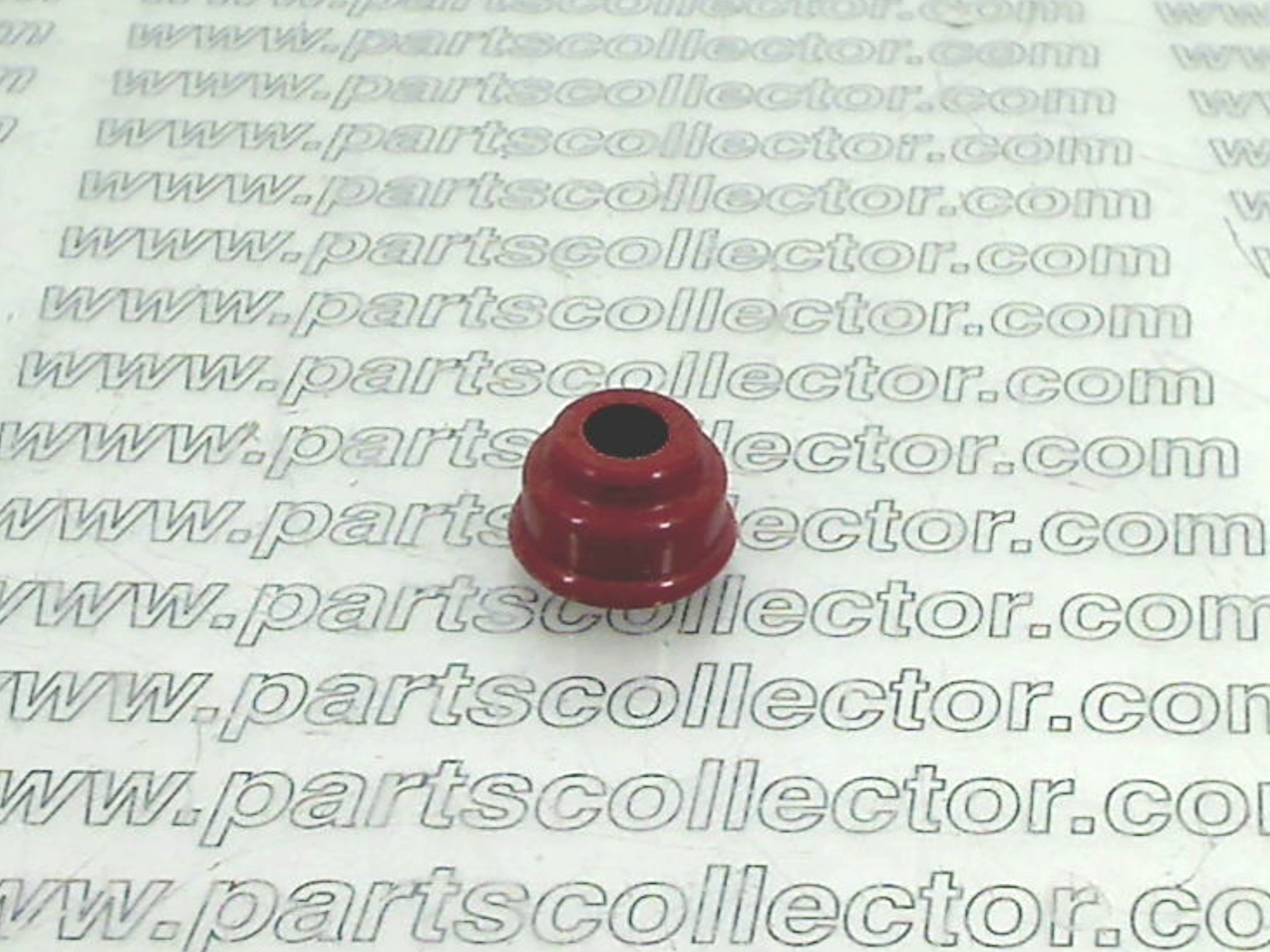 MASERATI SPARK PLUG CABLE TERMINAL PROTECTIVE RUBBER CAP