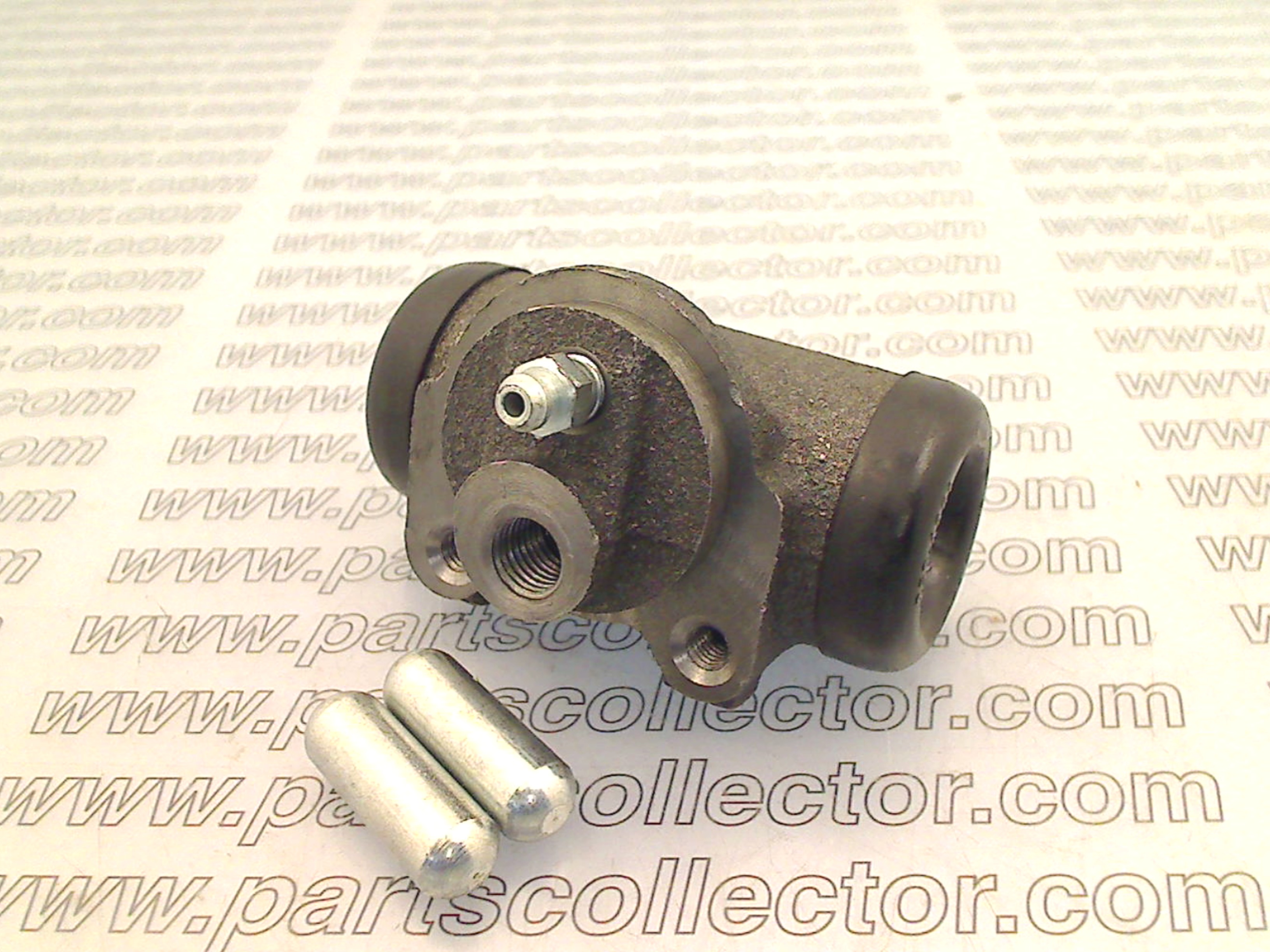 REAR BRAKE CYLINDER 