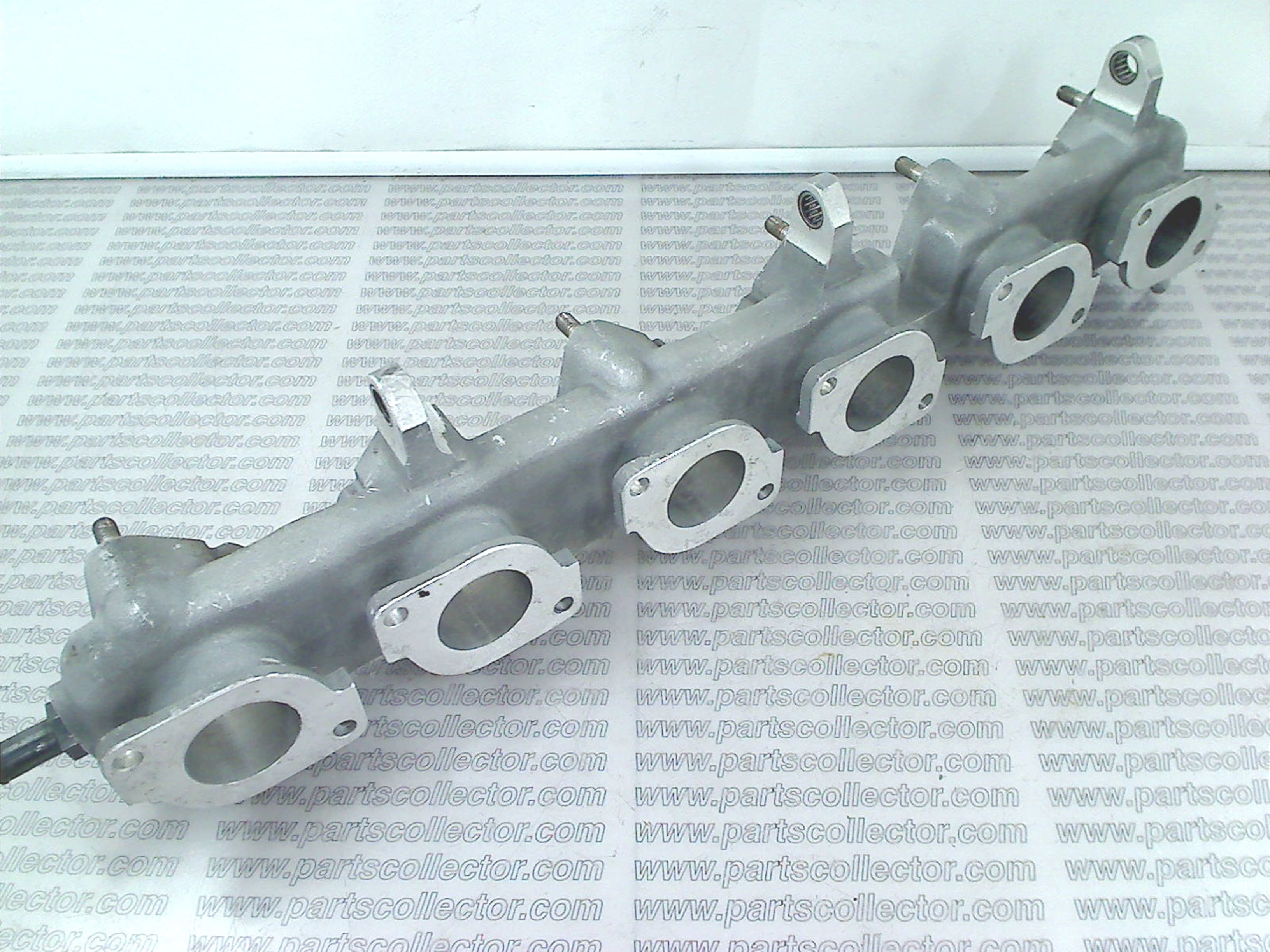 INTAKE MANIFOLD FOR MASERATI 6-CYLINDER IN-LINE CARBURETOR FEEDING
