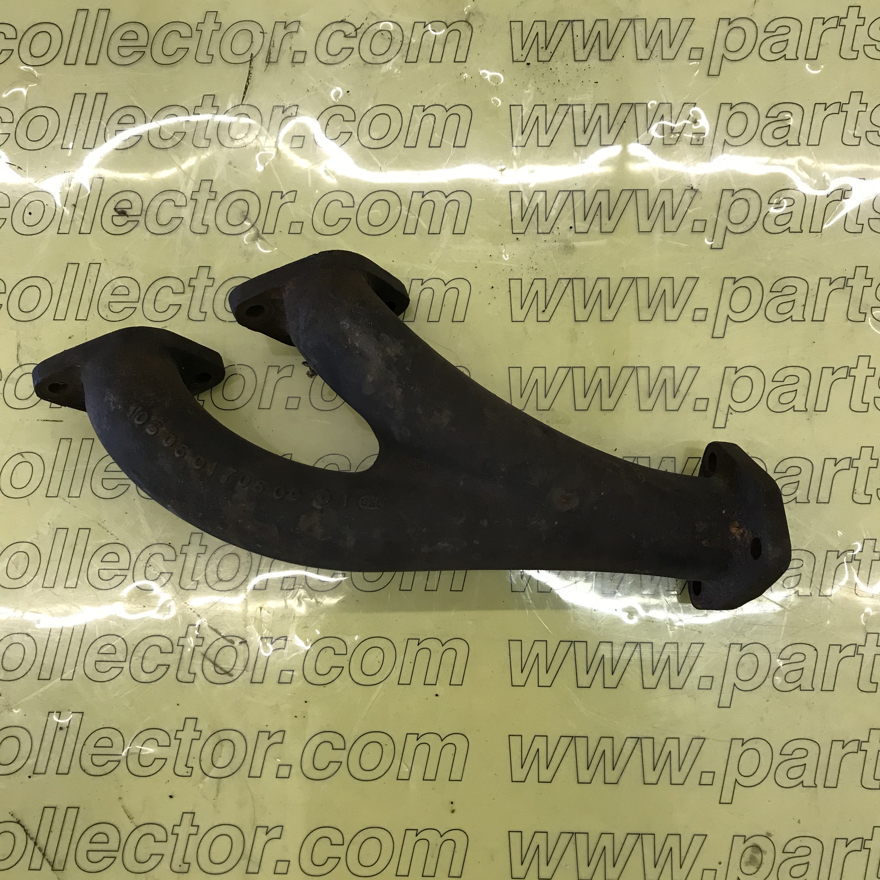 EXHAUST MANIFOLD