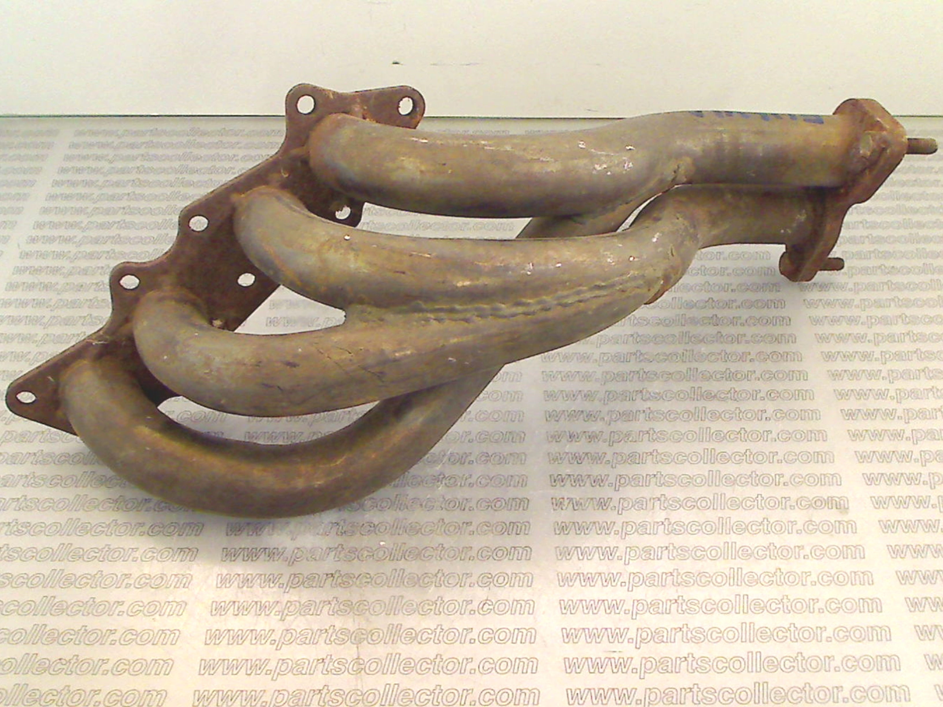 EXHAUST MANIFOLD