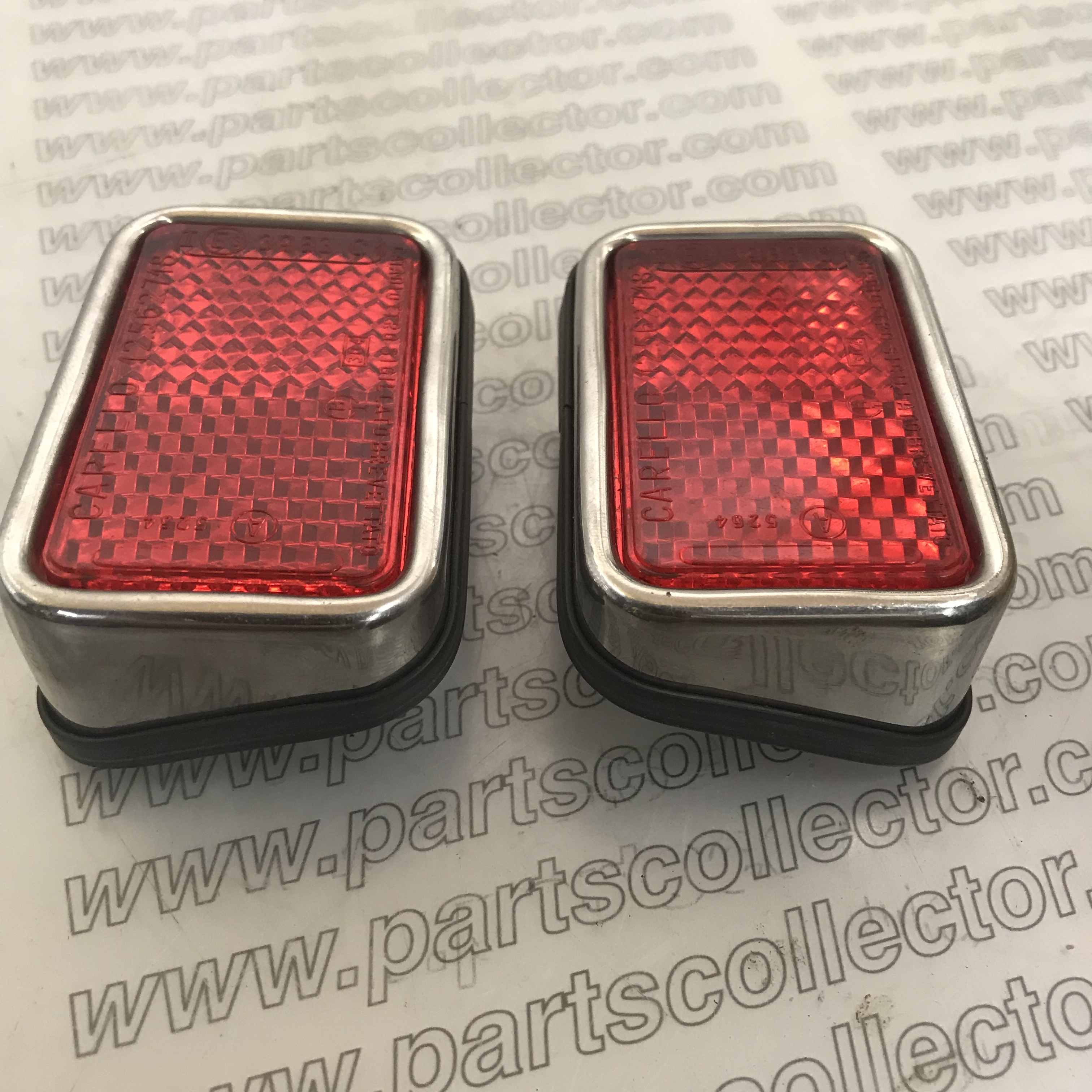 PAIR OF REFLECTORS LHRH