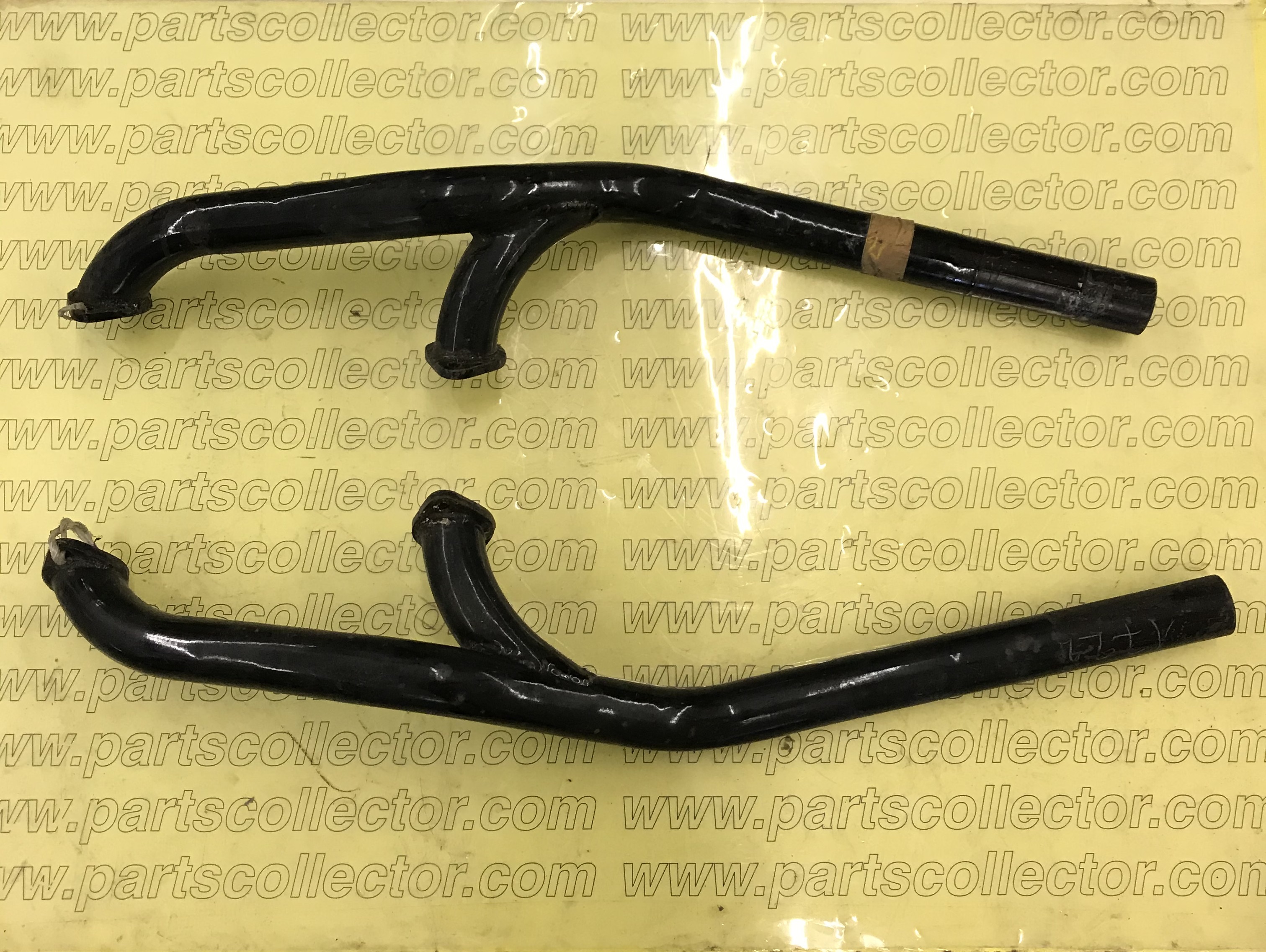 PAIR OF EXHAUST MANIFOLDS