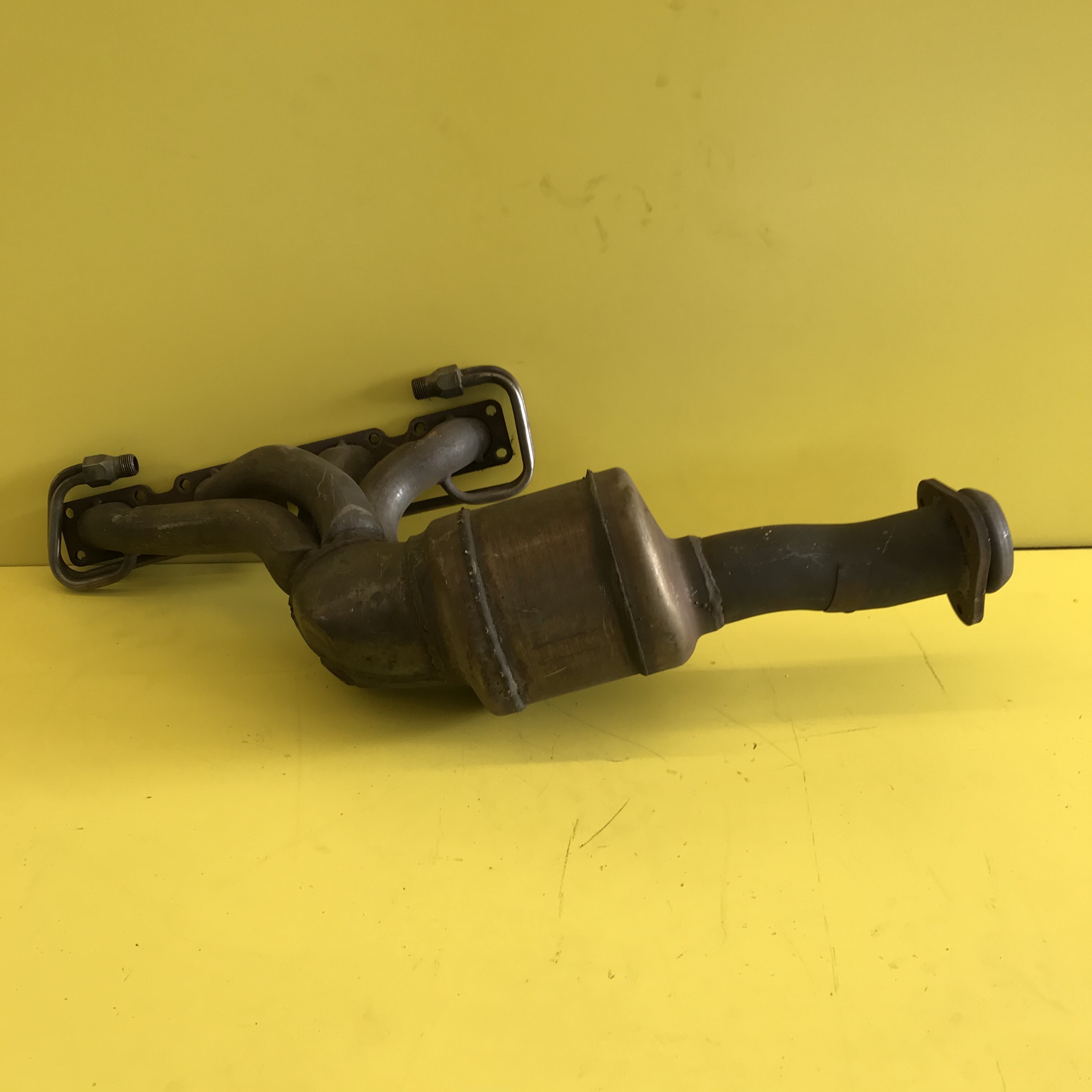 EXHAUST MANIFOLD PAIR