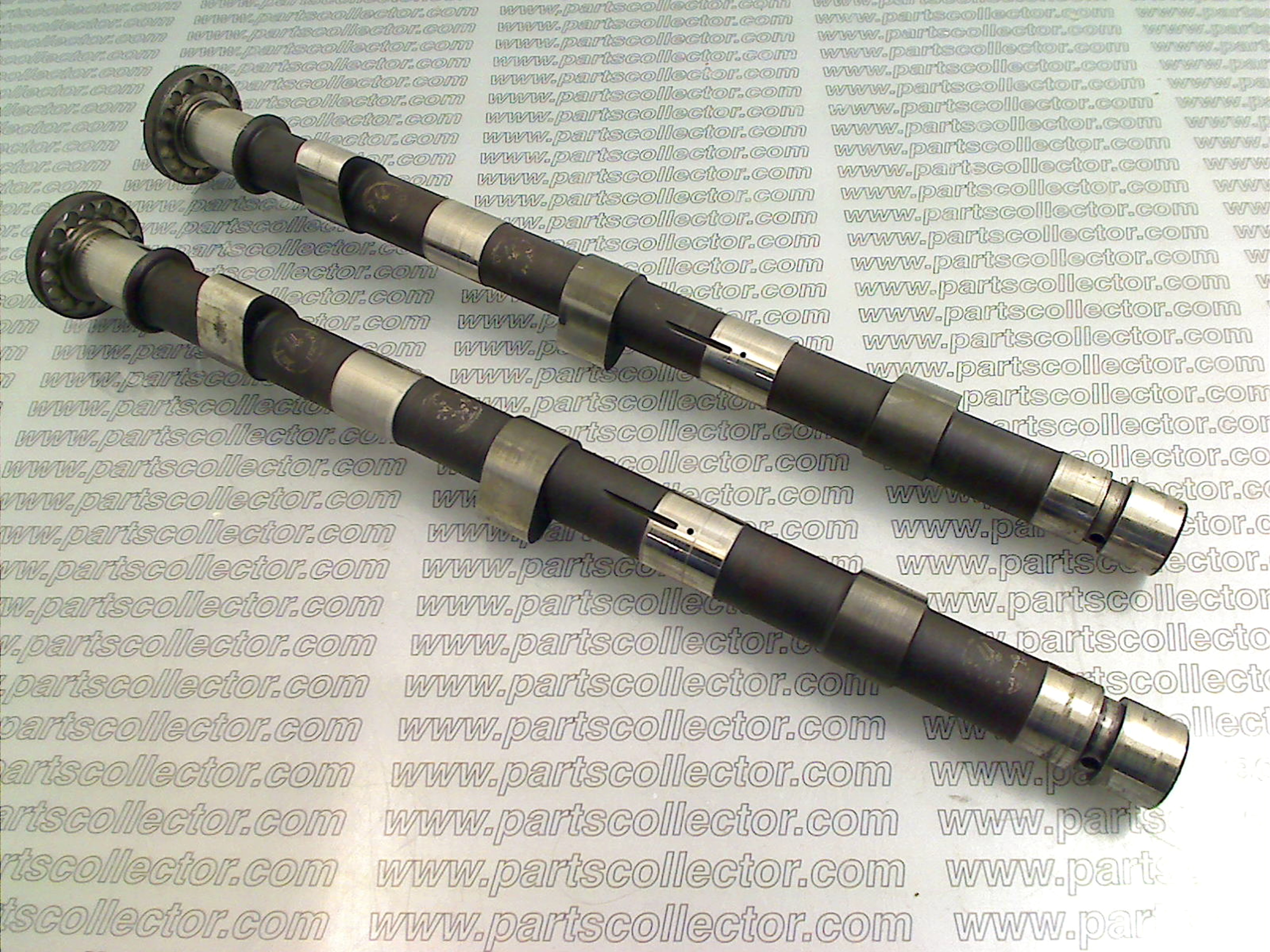 PAIR OF CAMSHAFTS