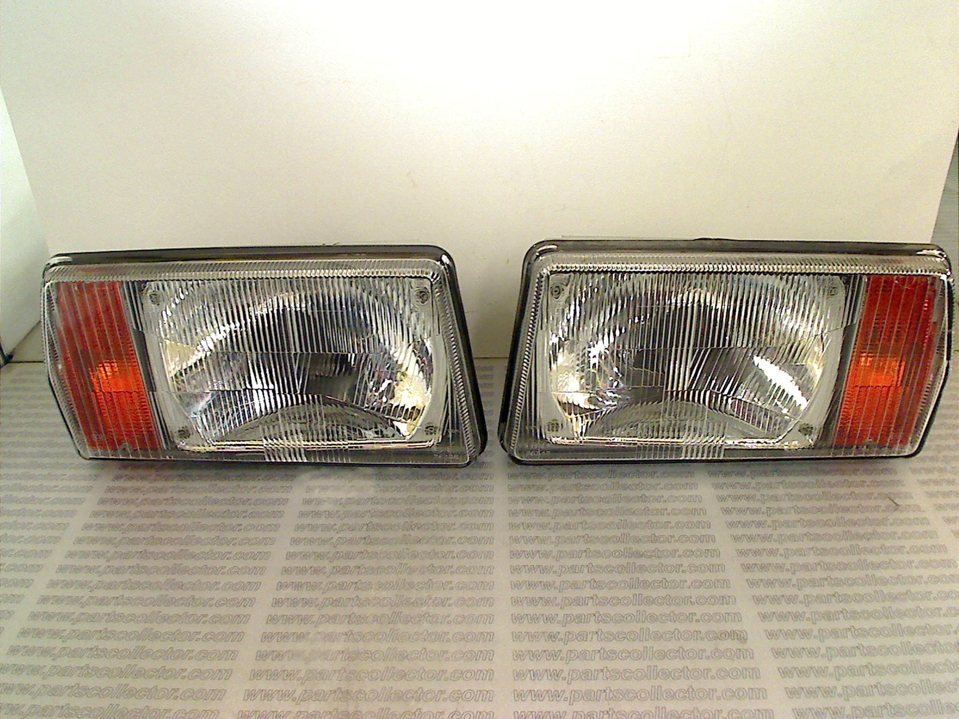 HEADLIGHTS PAIR