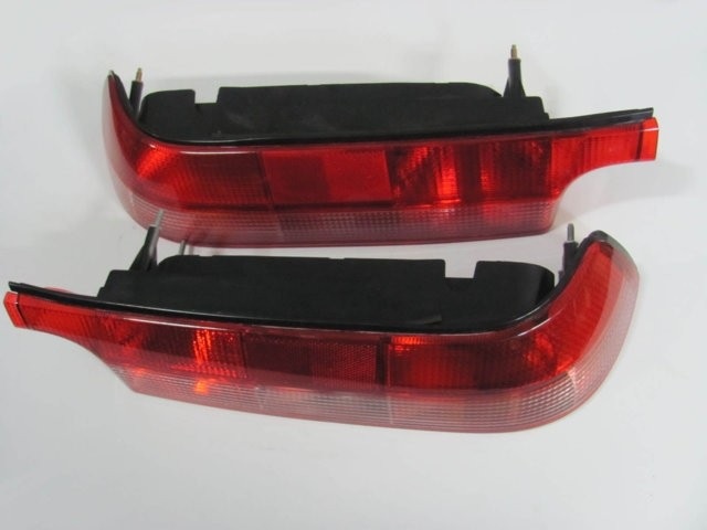 PAIR OF TAIL LIGHTS