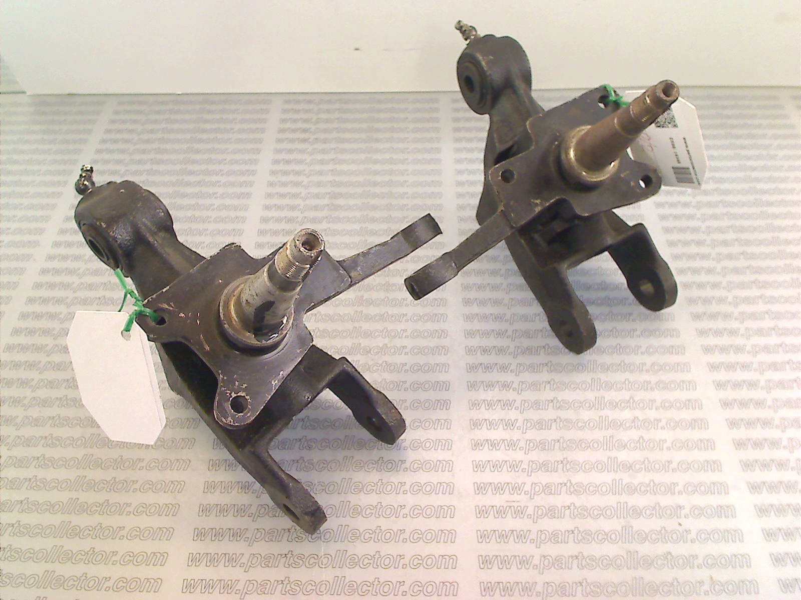 PAIR OF WHEEL HUBS