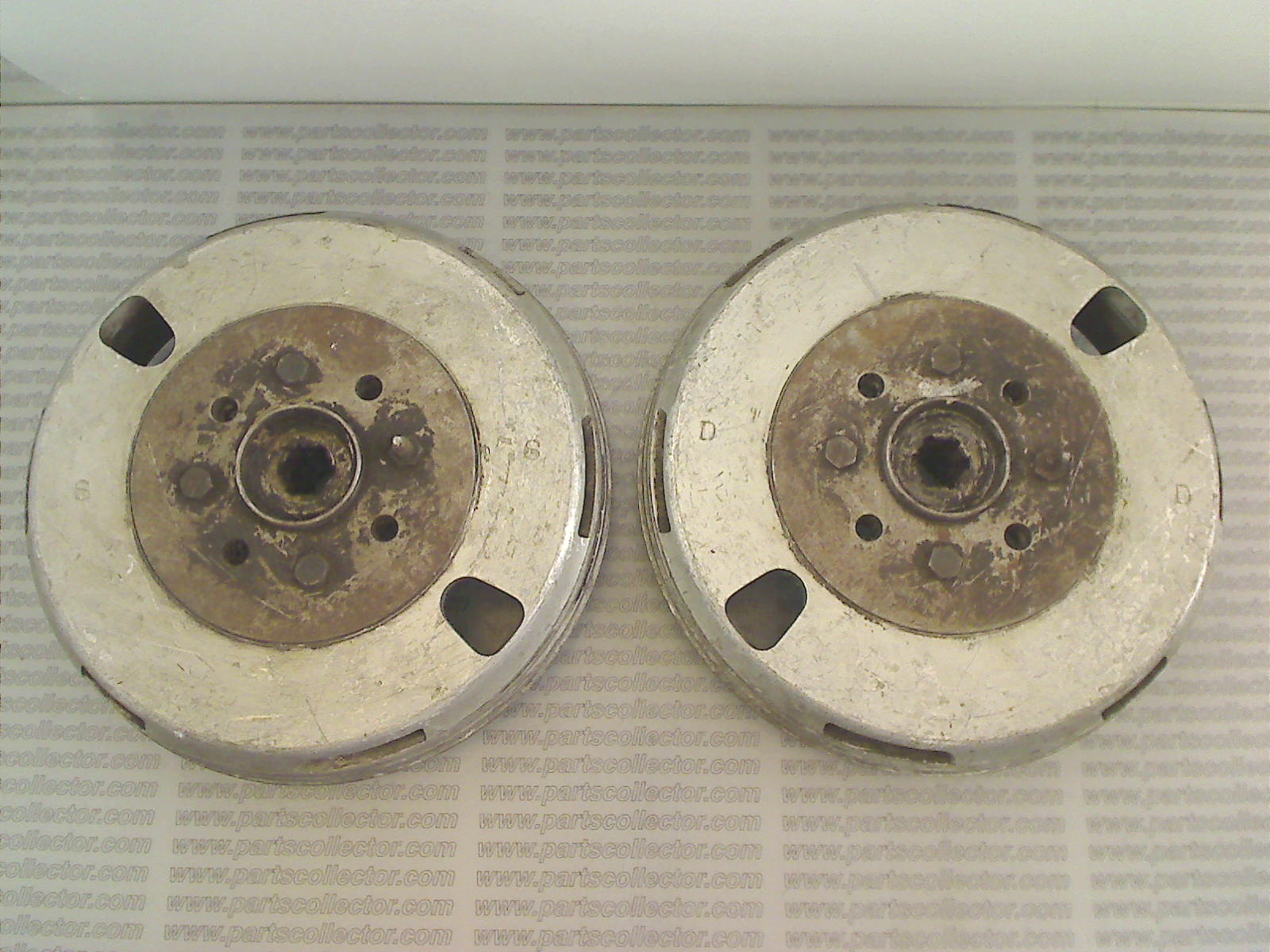 PAIR OF BRAKE DRUMS