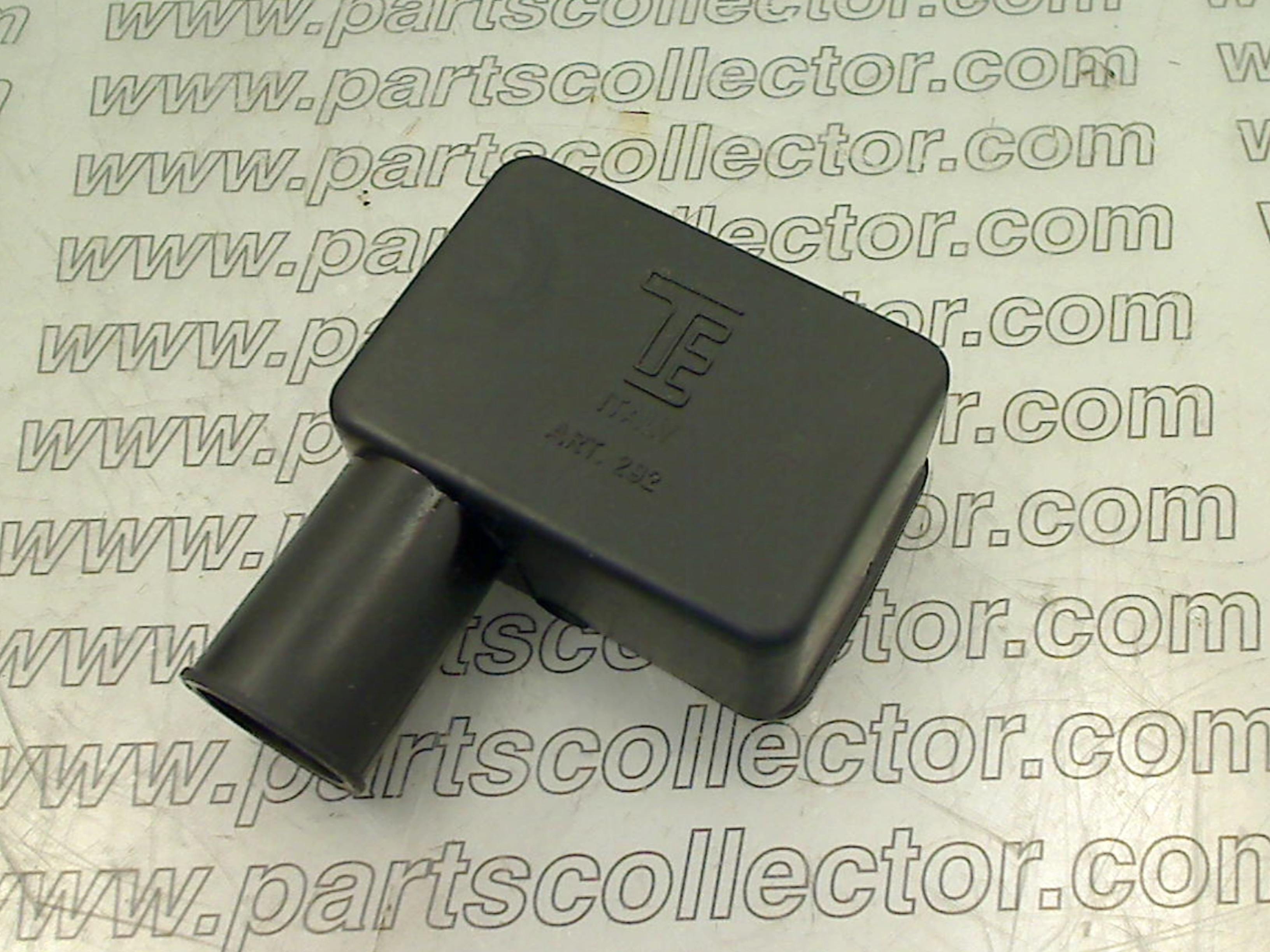 BATTERY RUBBER RH