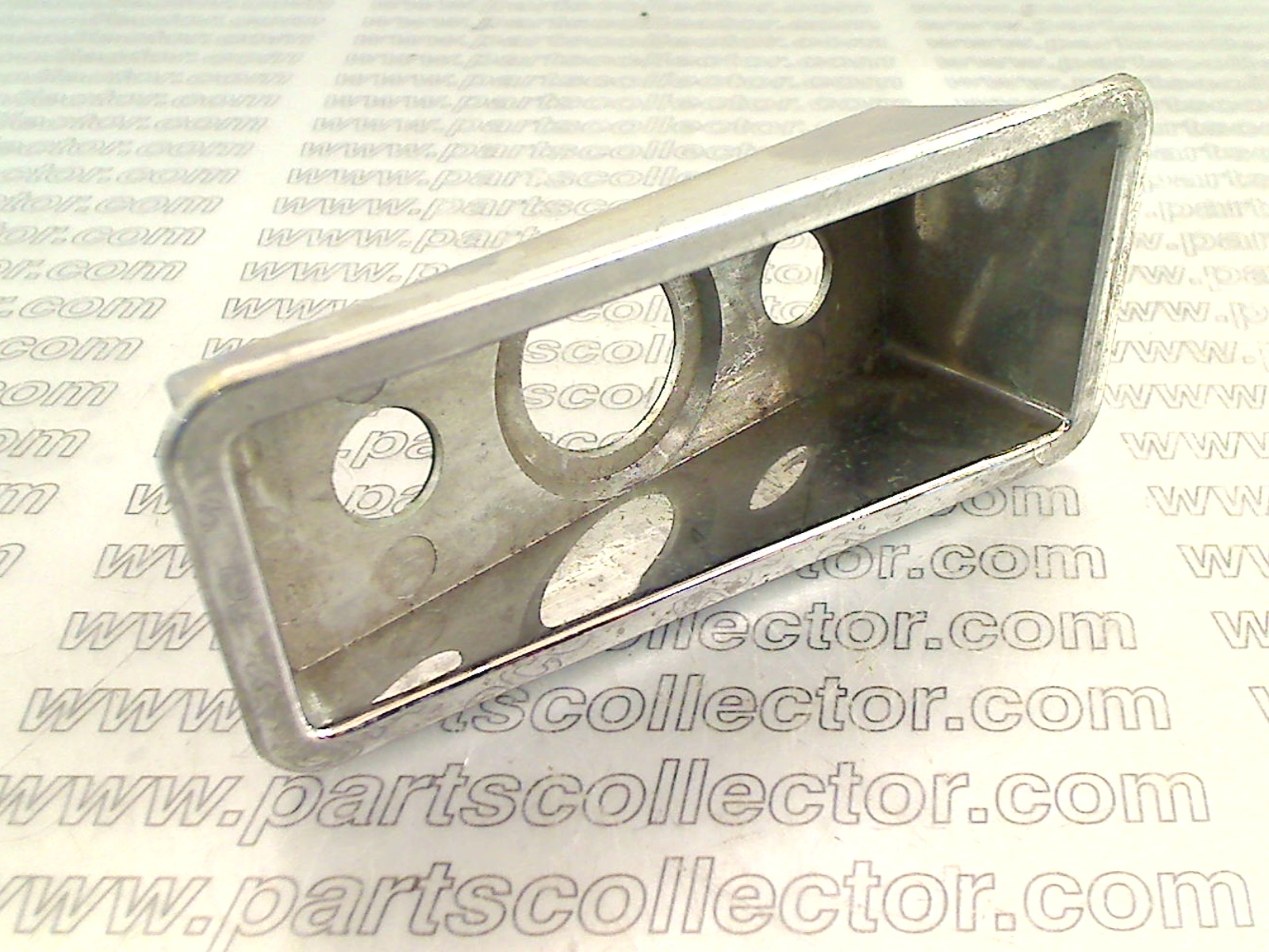 LH INDICATOR LIGHT RIM