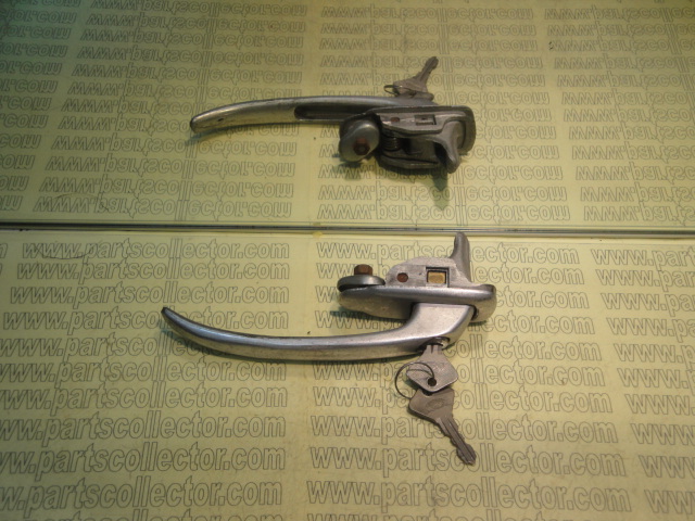 DOOR HANDLE WITH KEY