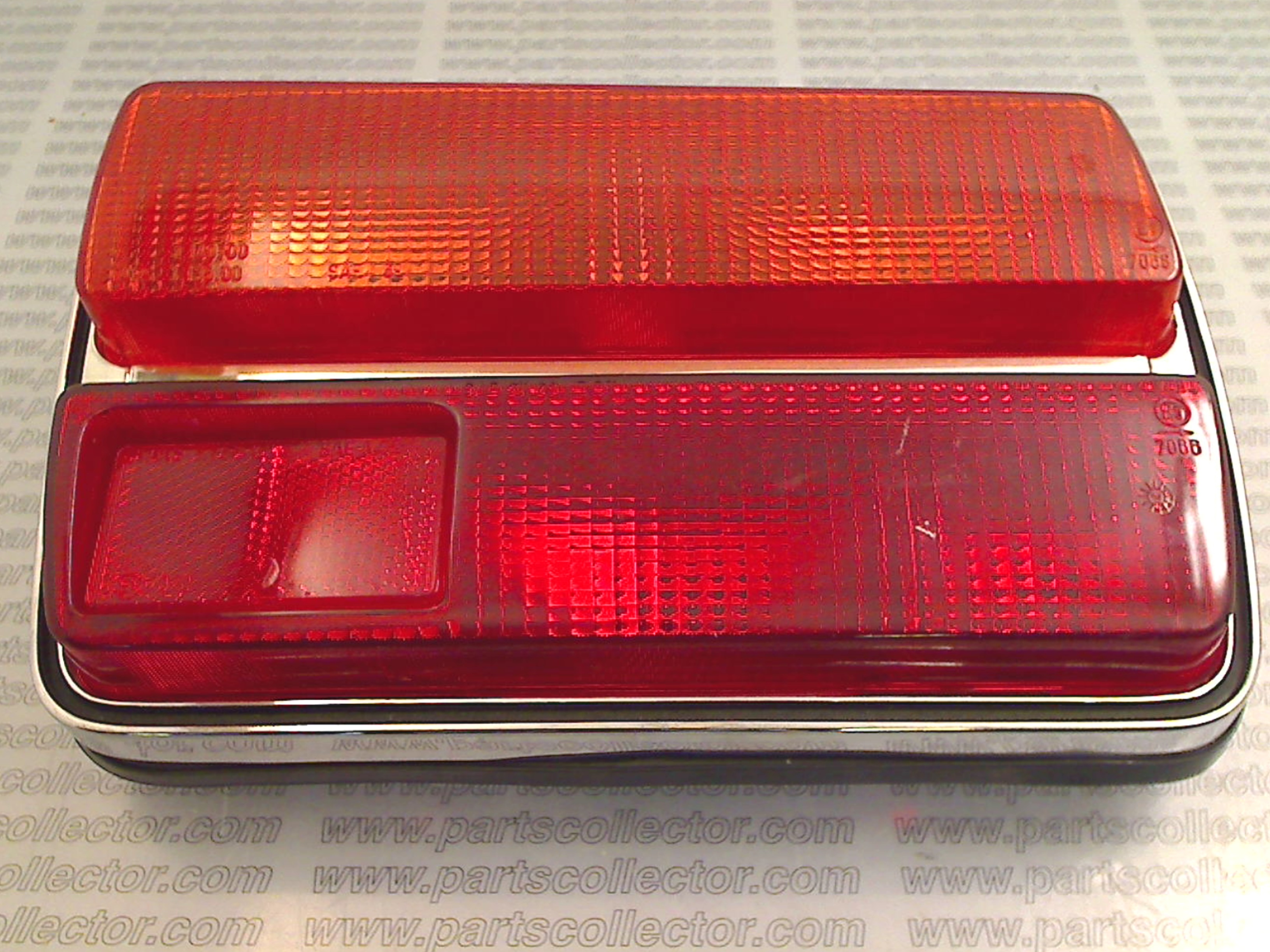 RH TAIL LIGHT