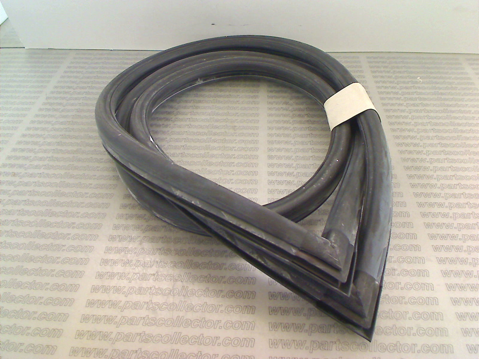 REAR WINDOW SEAL
