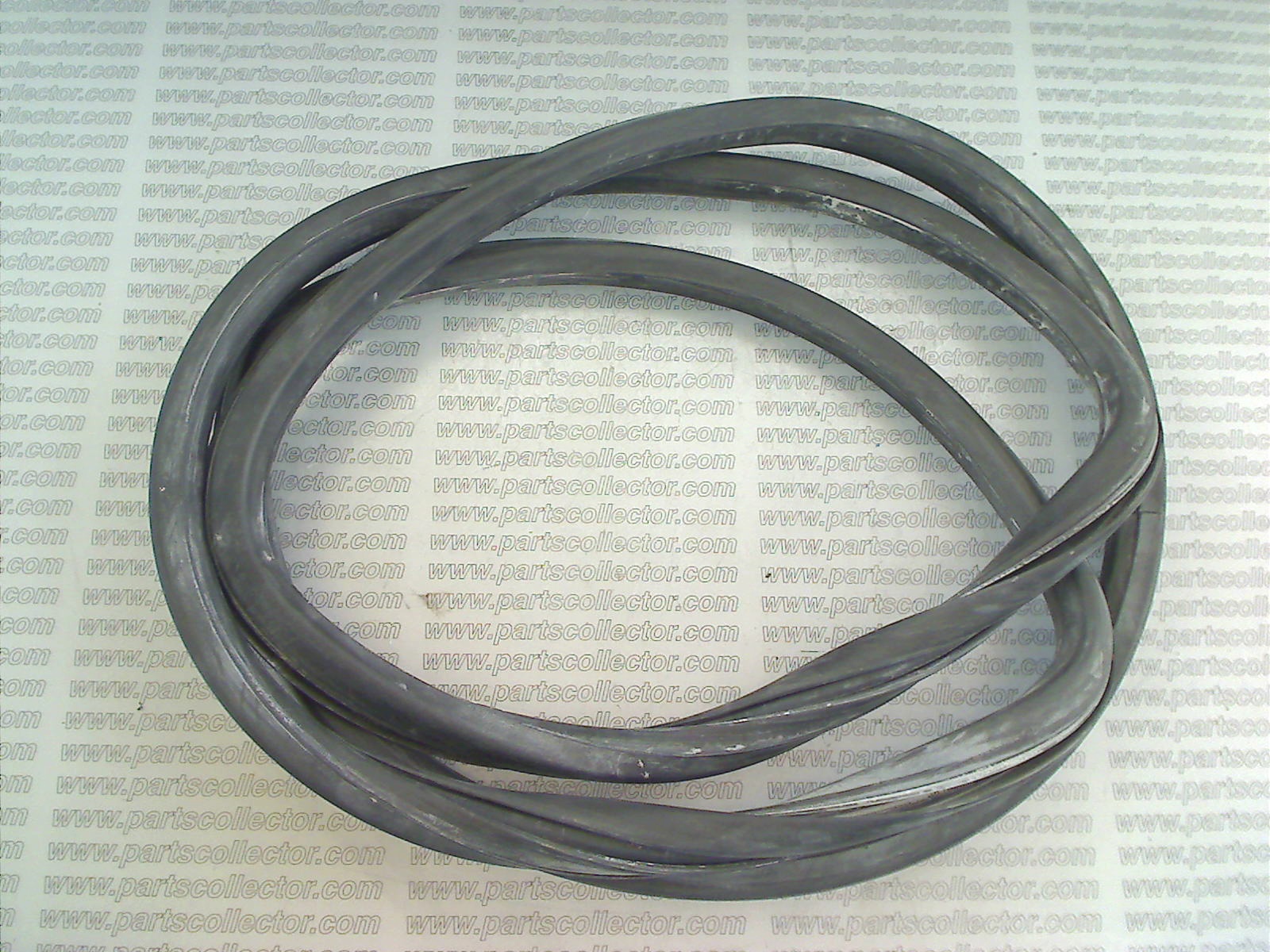 WINDSCREEN RUBBER SEAL