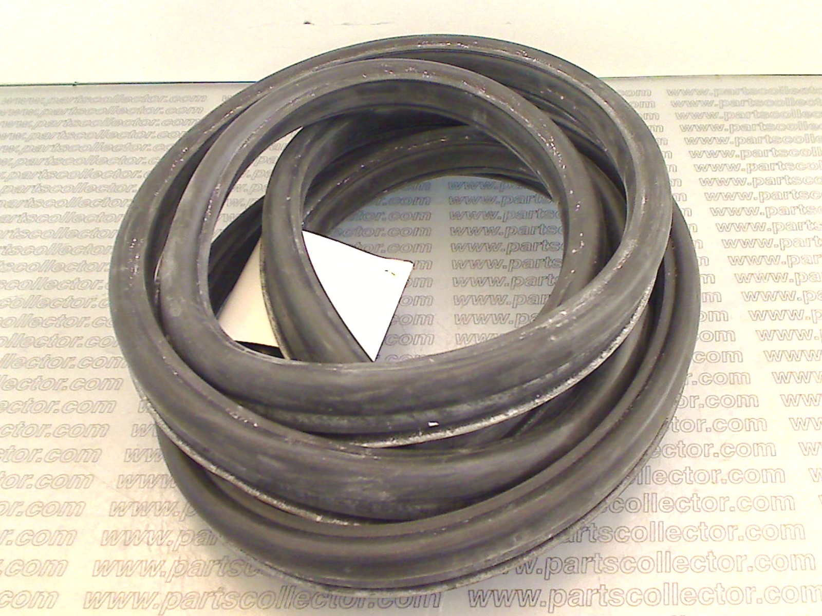 WINDSCREEN RUBBER SEAL