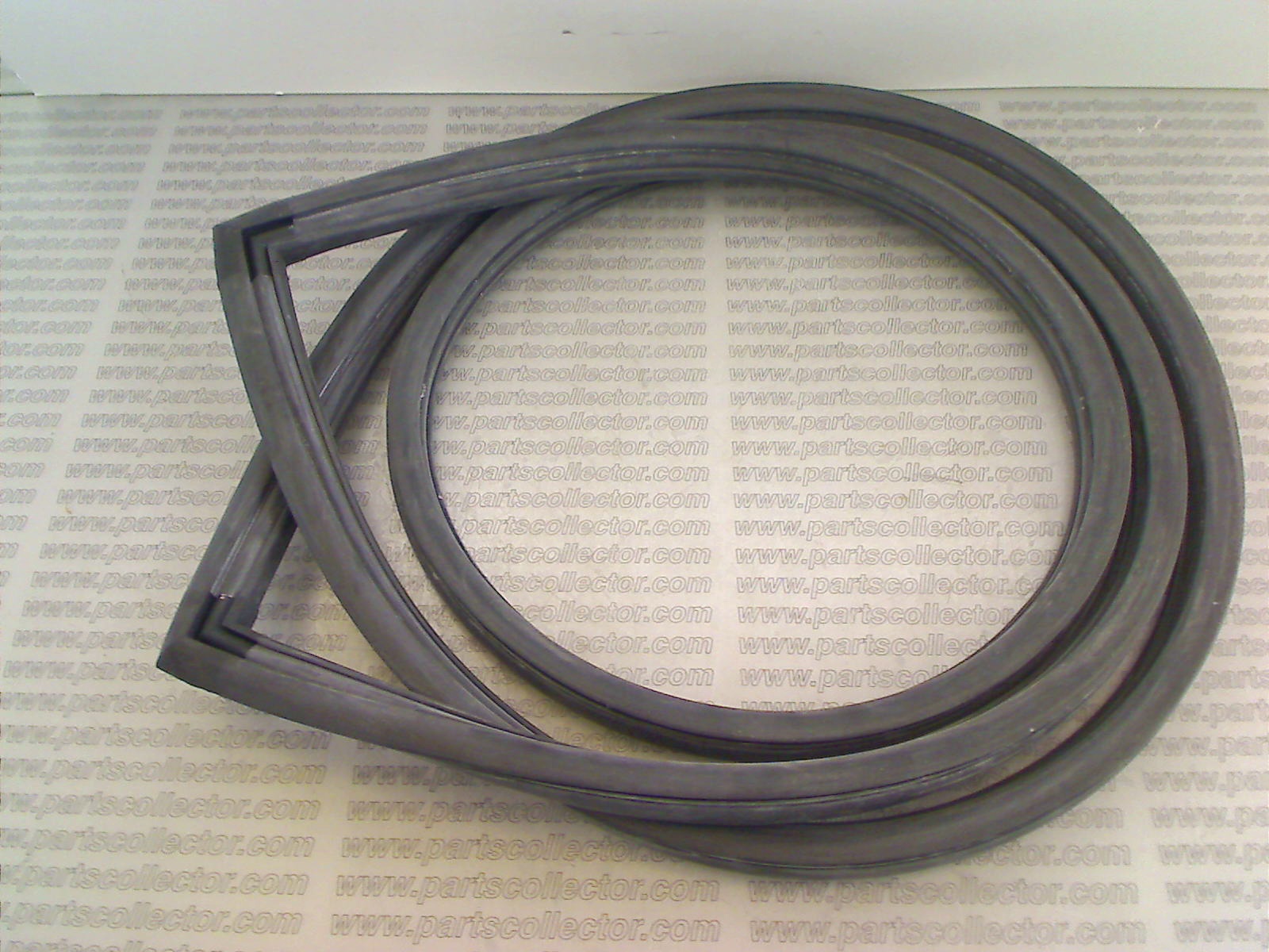 WINDSCREEN RUBBER SEAL