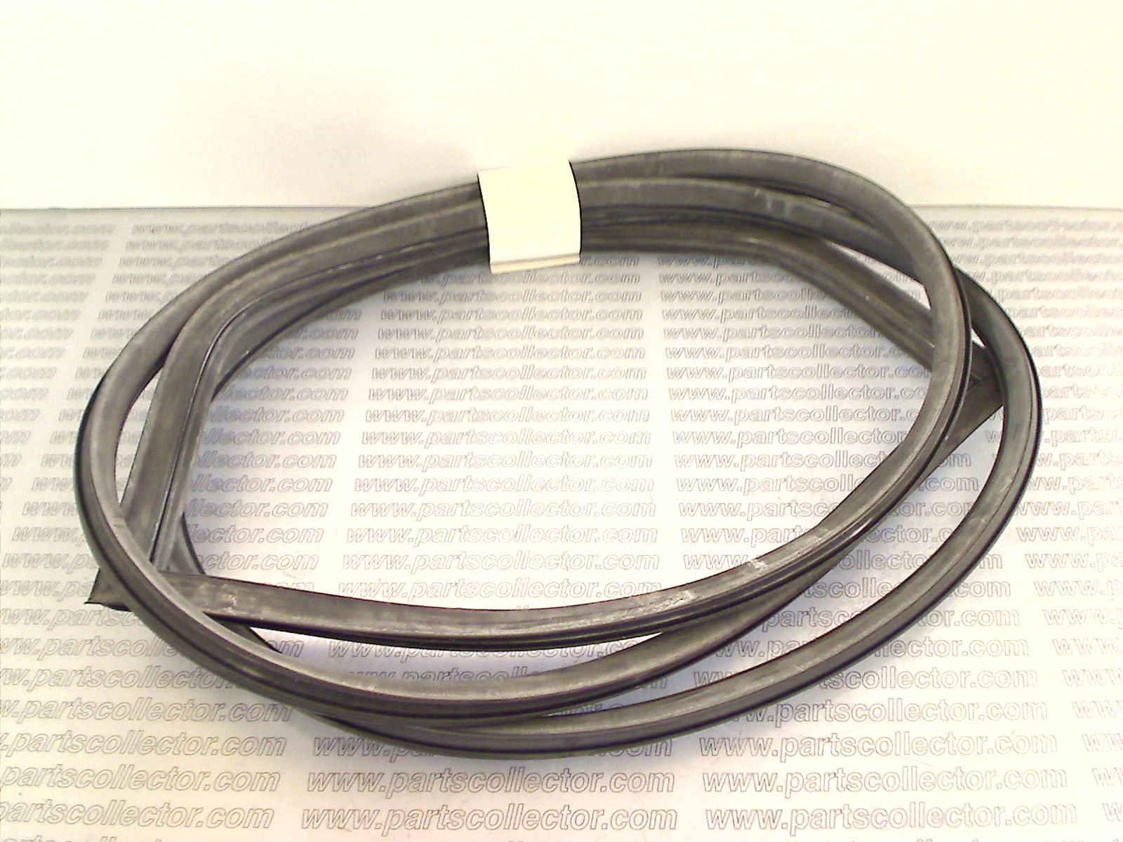 REAR TRUNK GLASS RUBBER SEAL