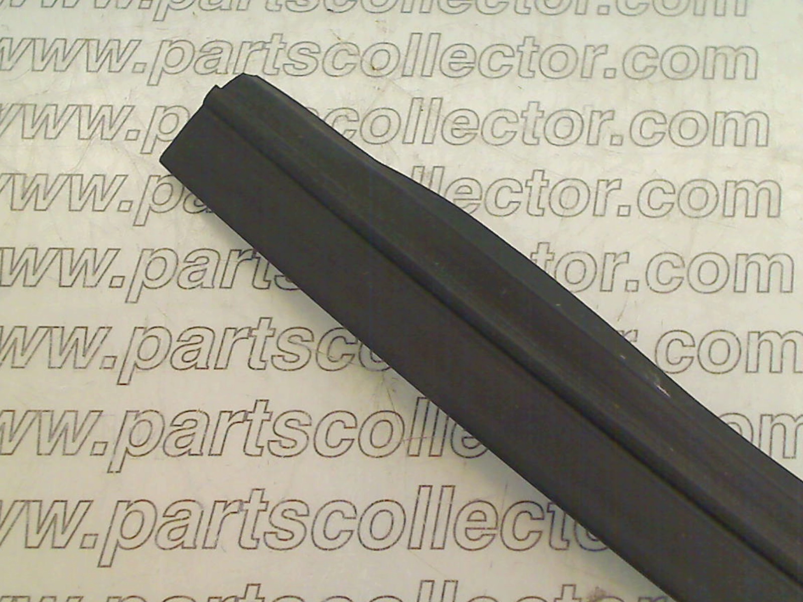 DOOR WEATHERSTRIP