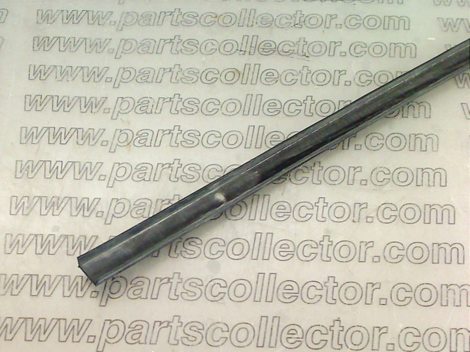 VERTICAL VENT RUBBER SEAL