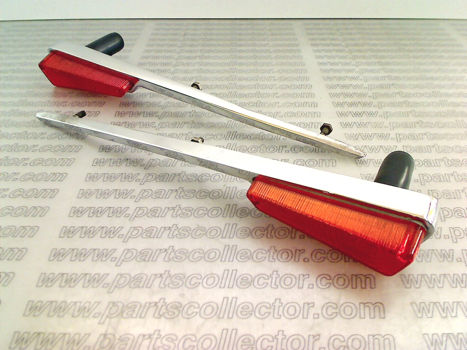 SIDE INDICATOR RH - LH