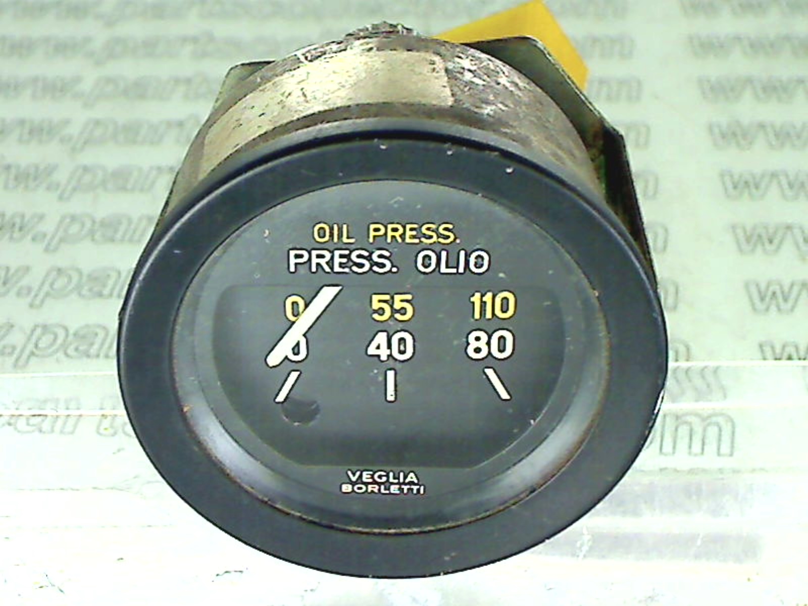 OIL PRESSURE GAUGE