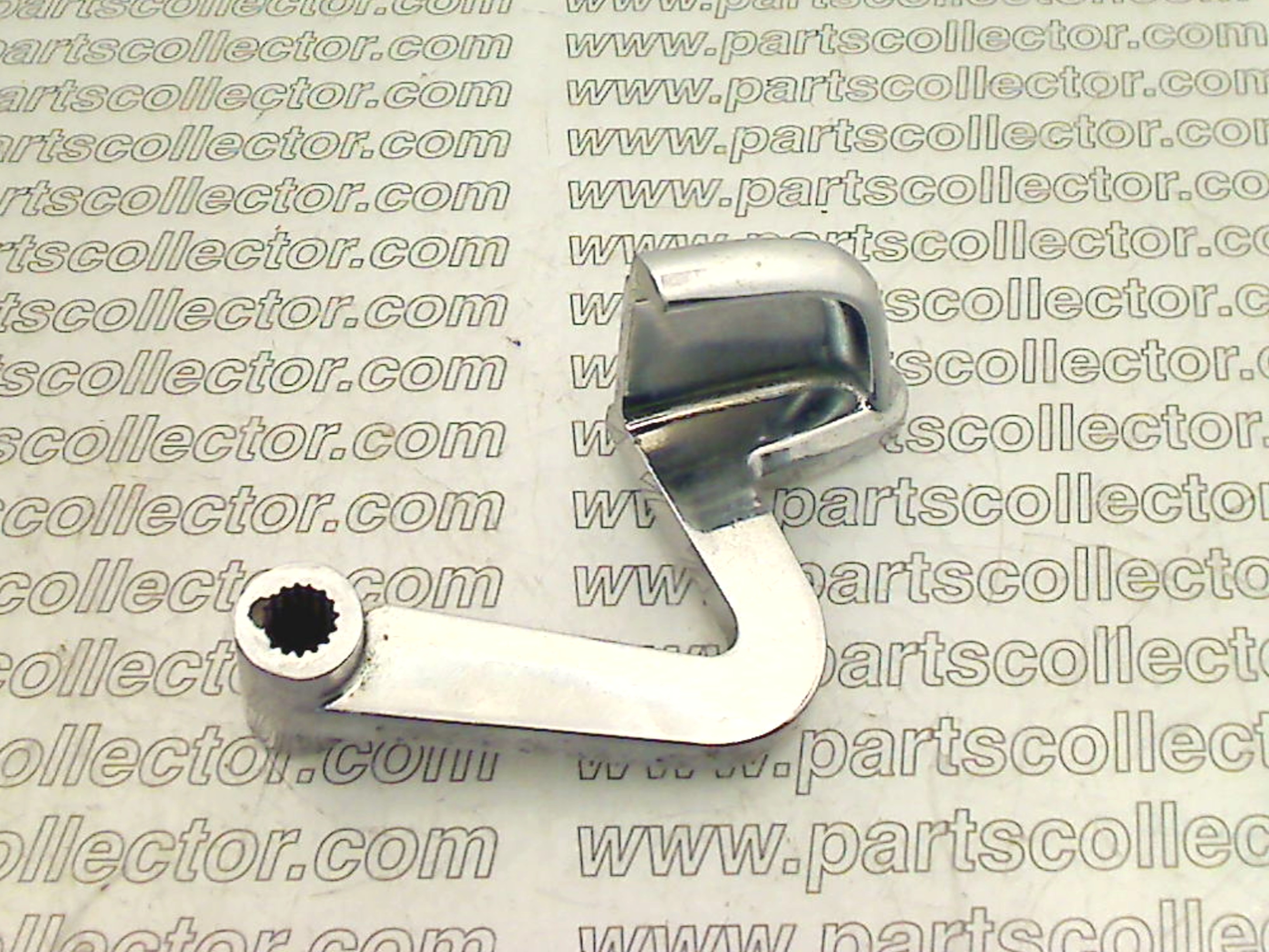 INTERNAL DOOR OPENING HANDLE