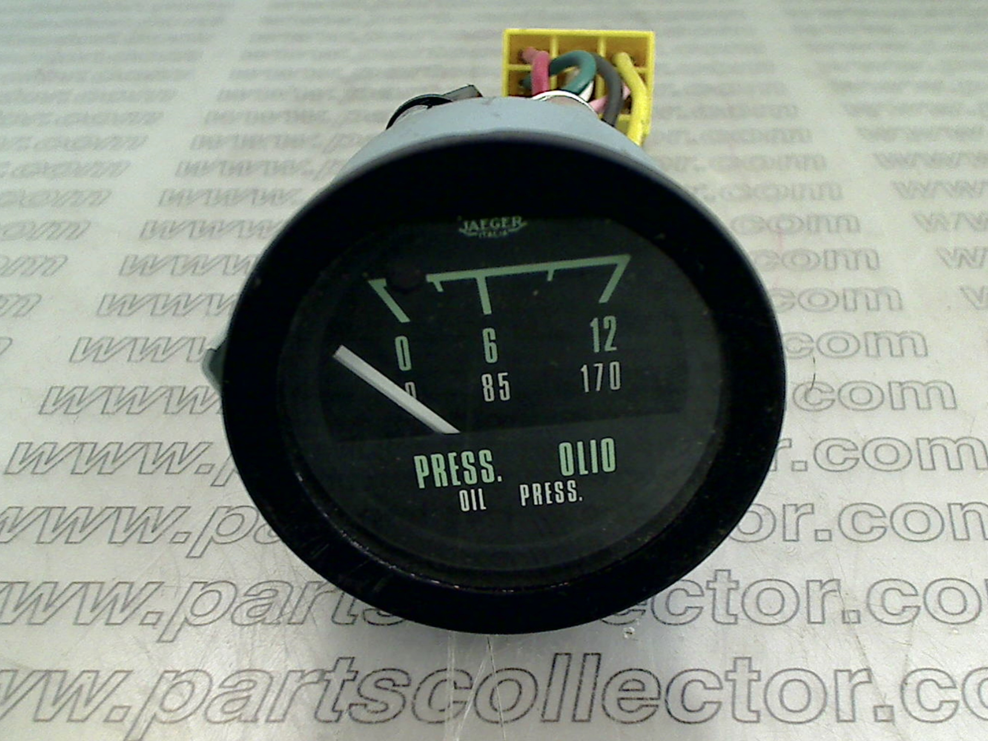 OIL PRESSURE GAUGE