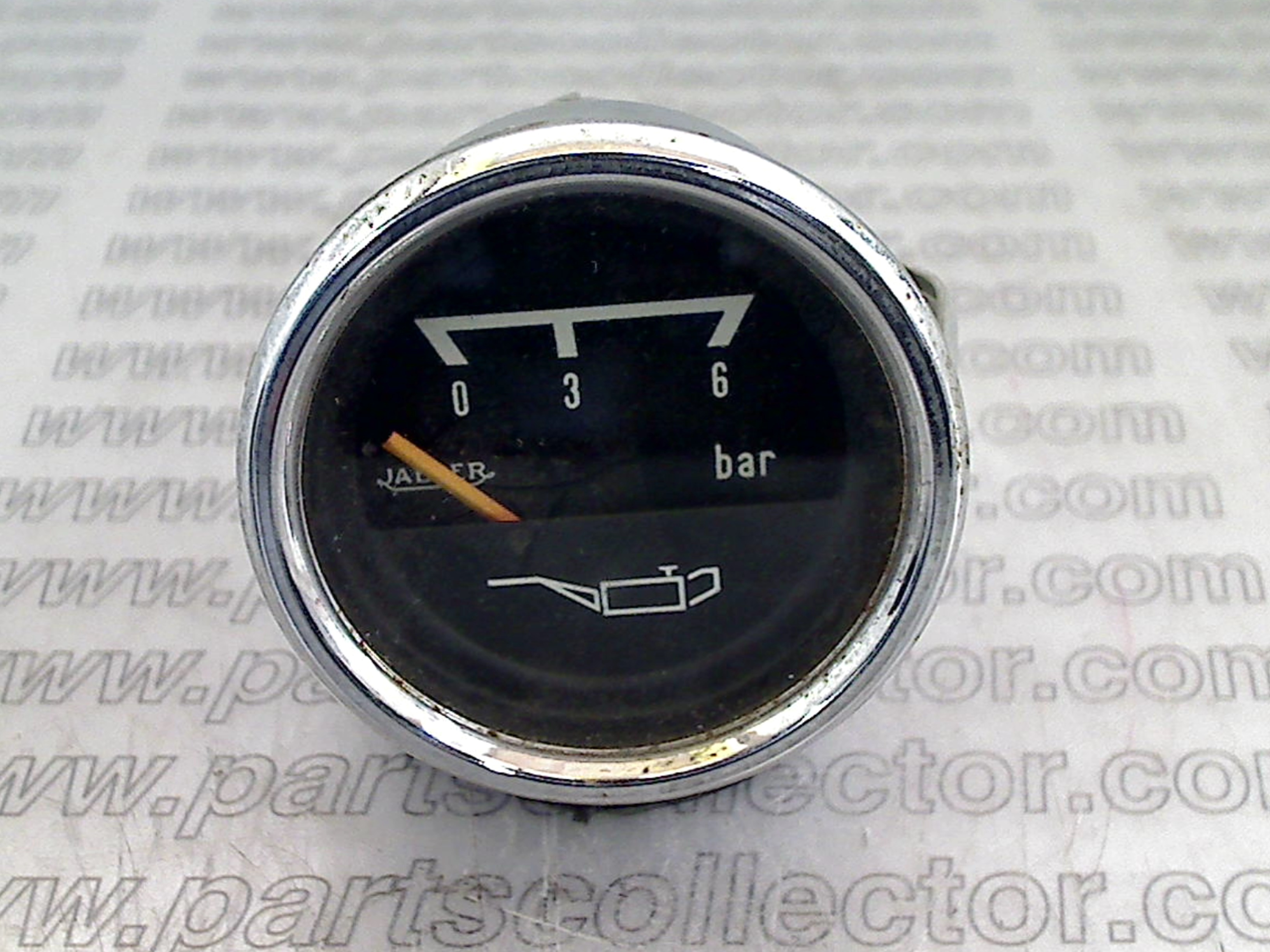 OIL PRESSURE GAUGE