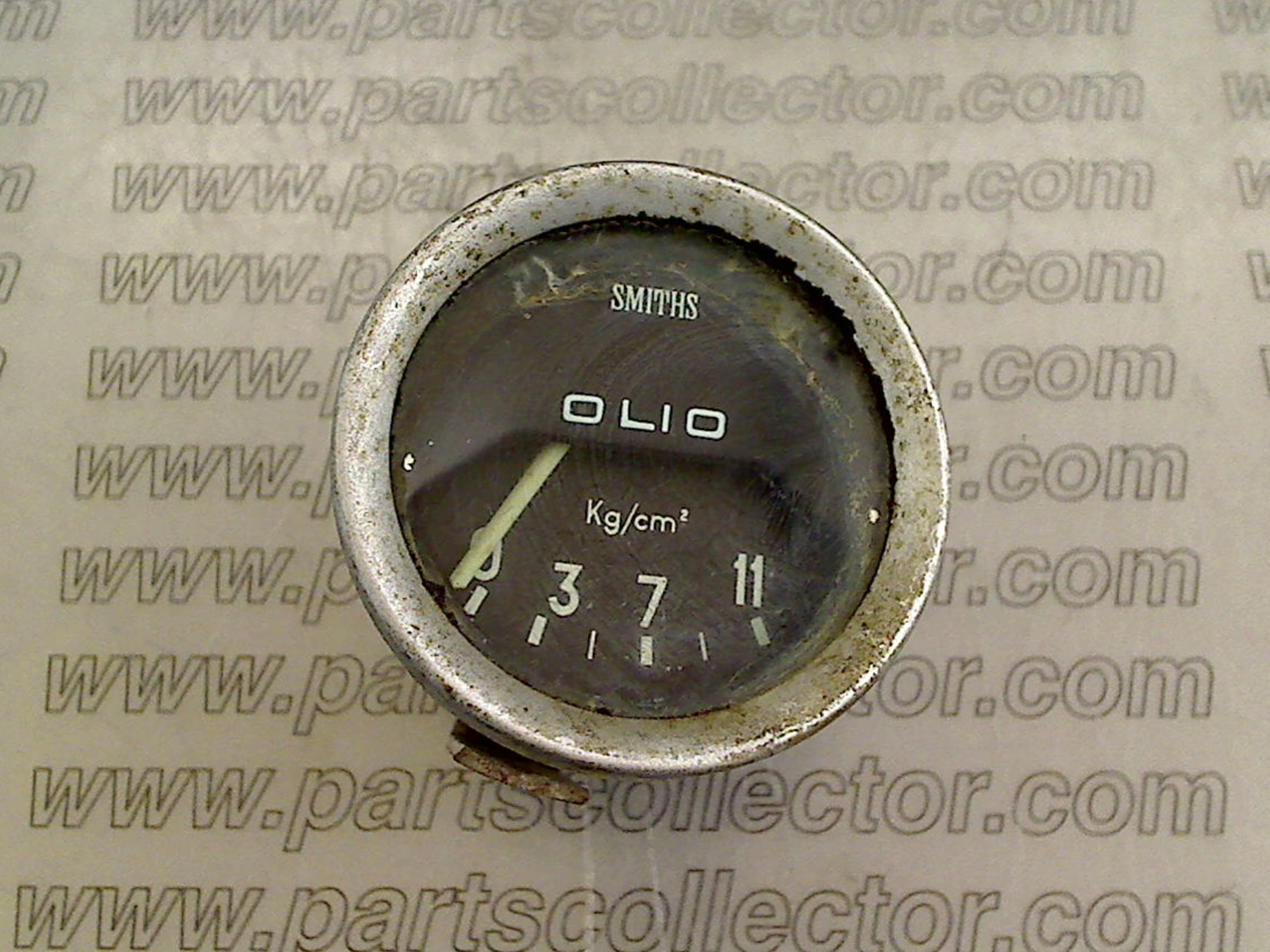 OIL PRESSURE GAUGE